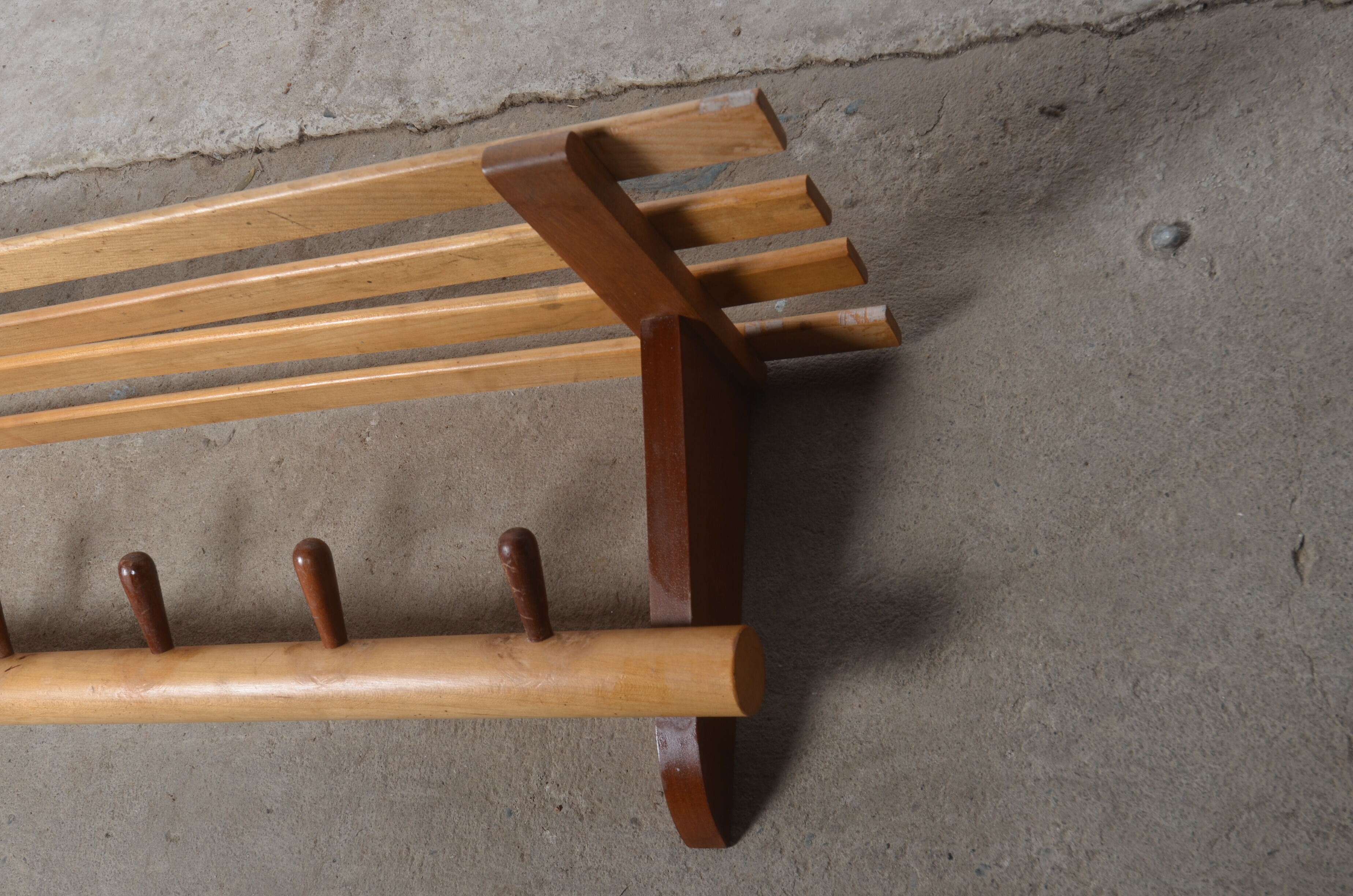 Wall-mounted coat rack