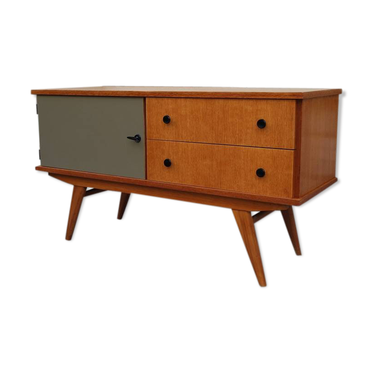 Compass feet sideboard