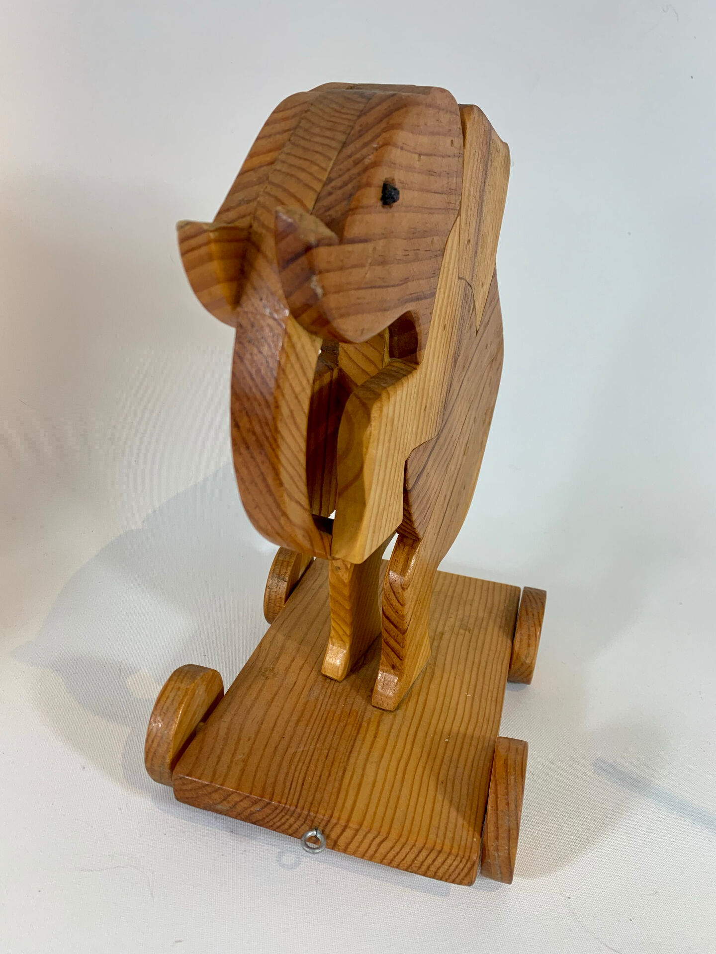 Jouet à tirer Éléphant en bois