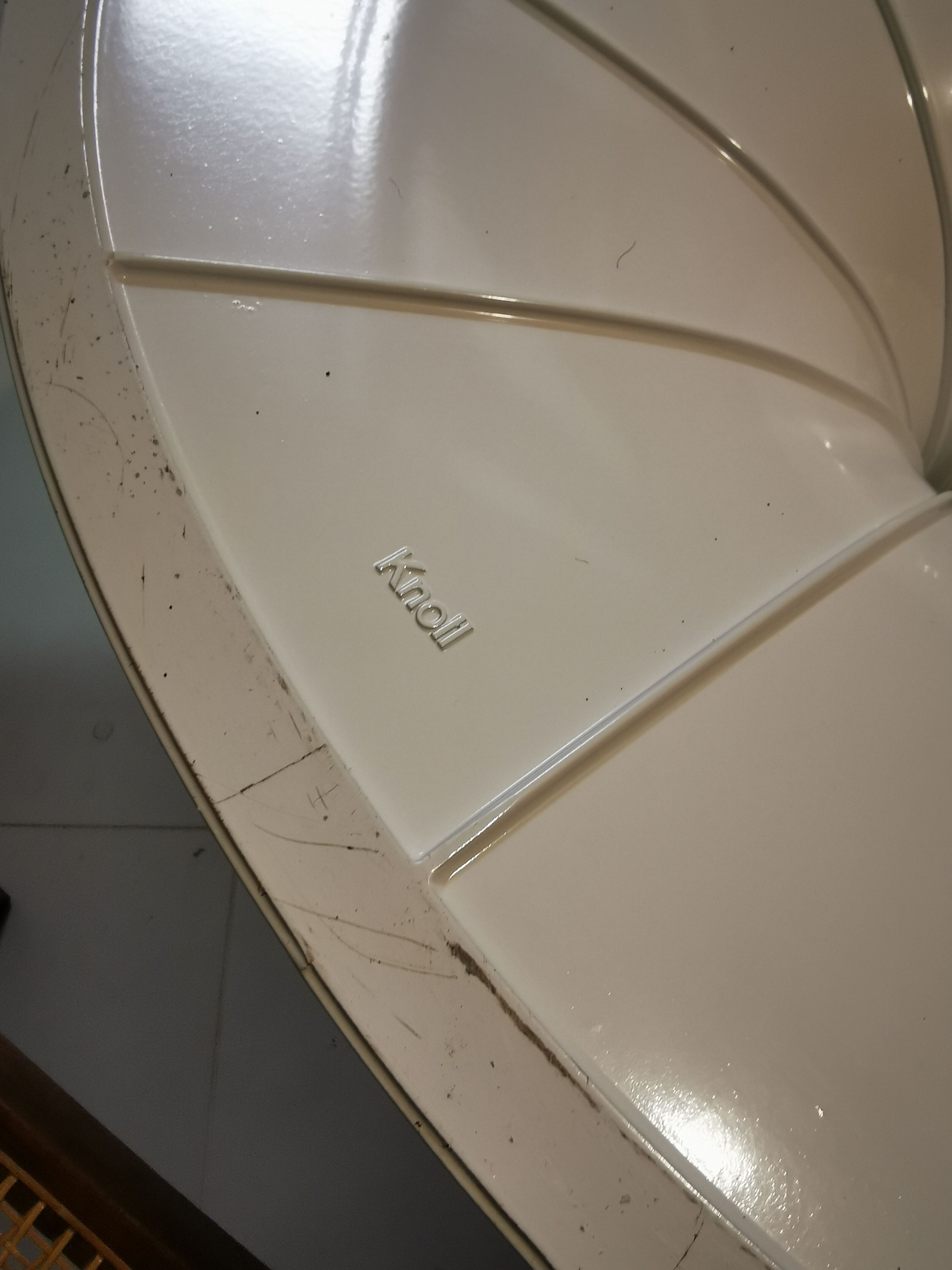 Table ovale d'Eero Saarinen édition Knoll 198 cm