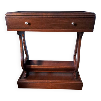 Pedestal table with lyre legs