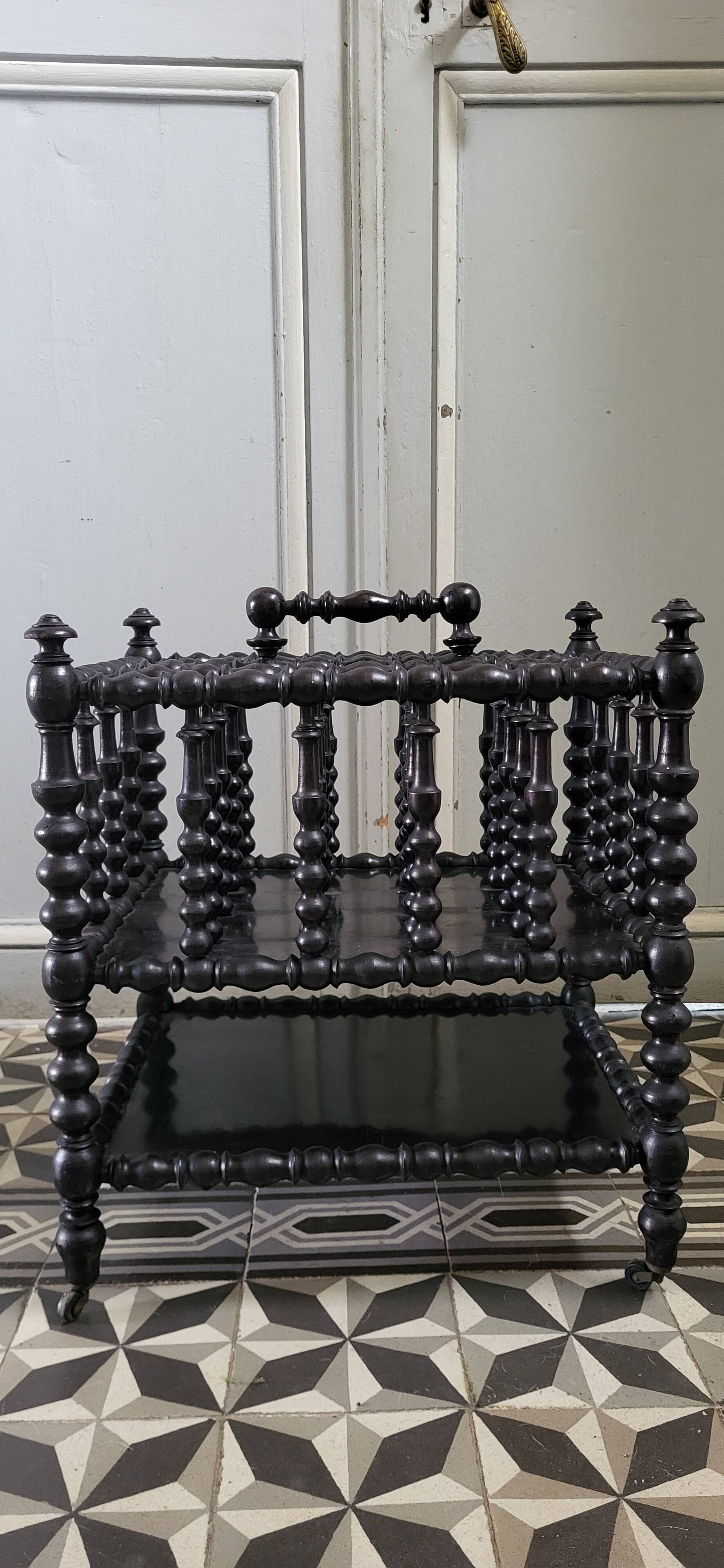 Napoleon III magazine rack