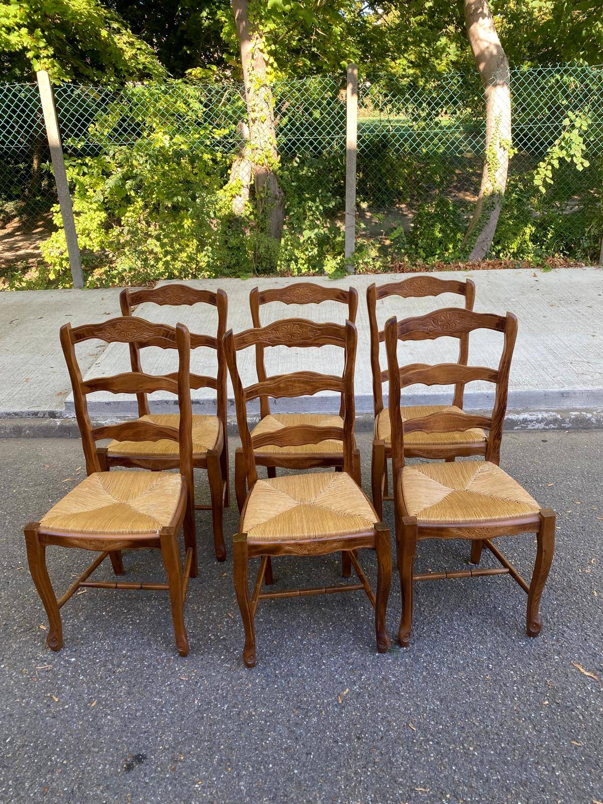 Set of 6 Provençal Louis XV chairs in solid oak with straw seats 198