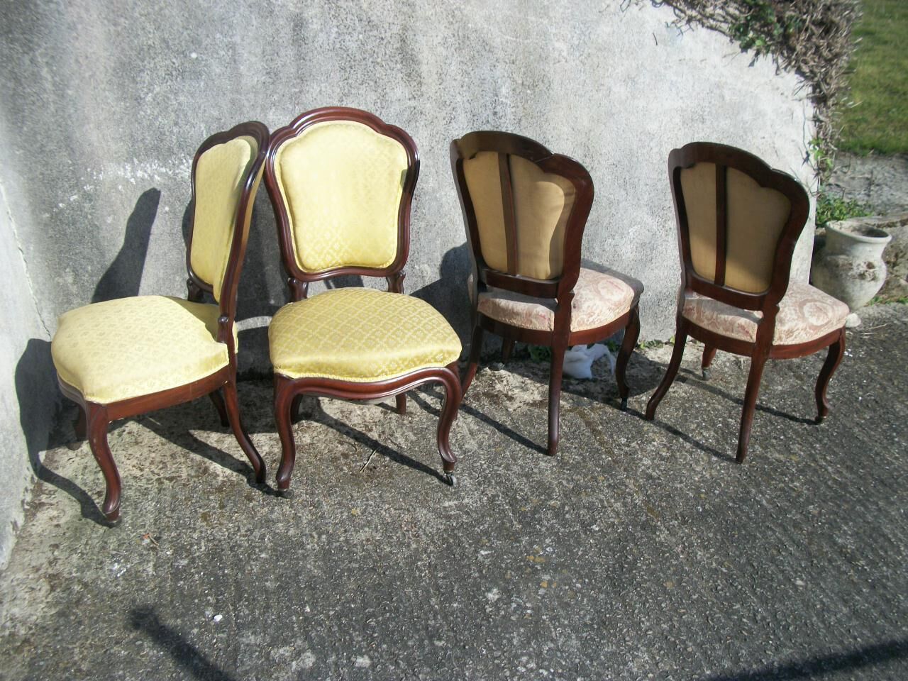 Série de 4 chaises acajou