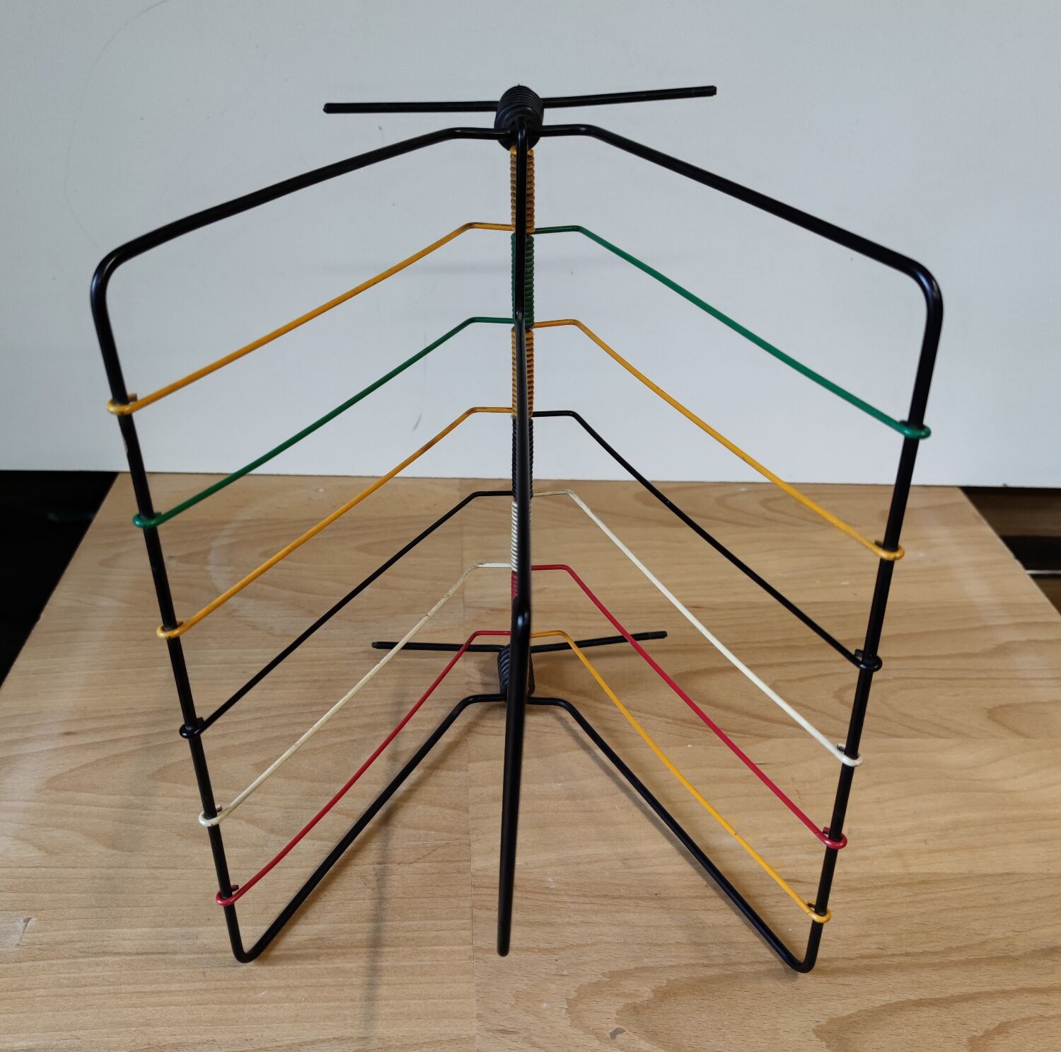 Magazine holder