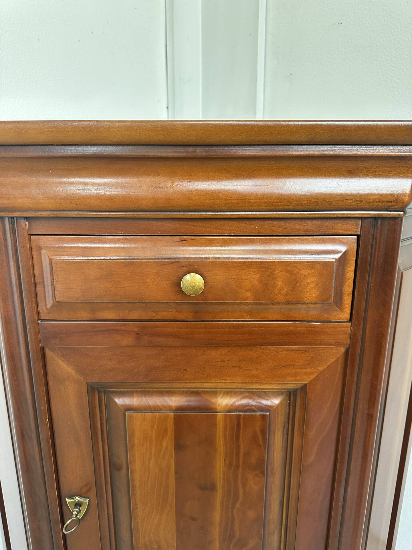 French vintage corner cabinet in solid wood by Ernest Ménard.