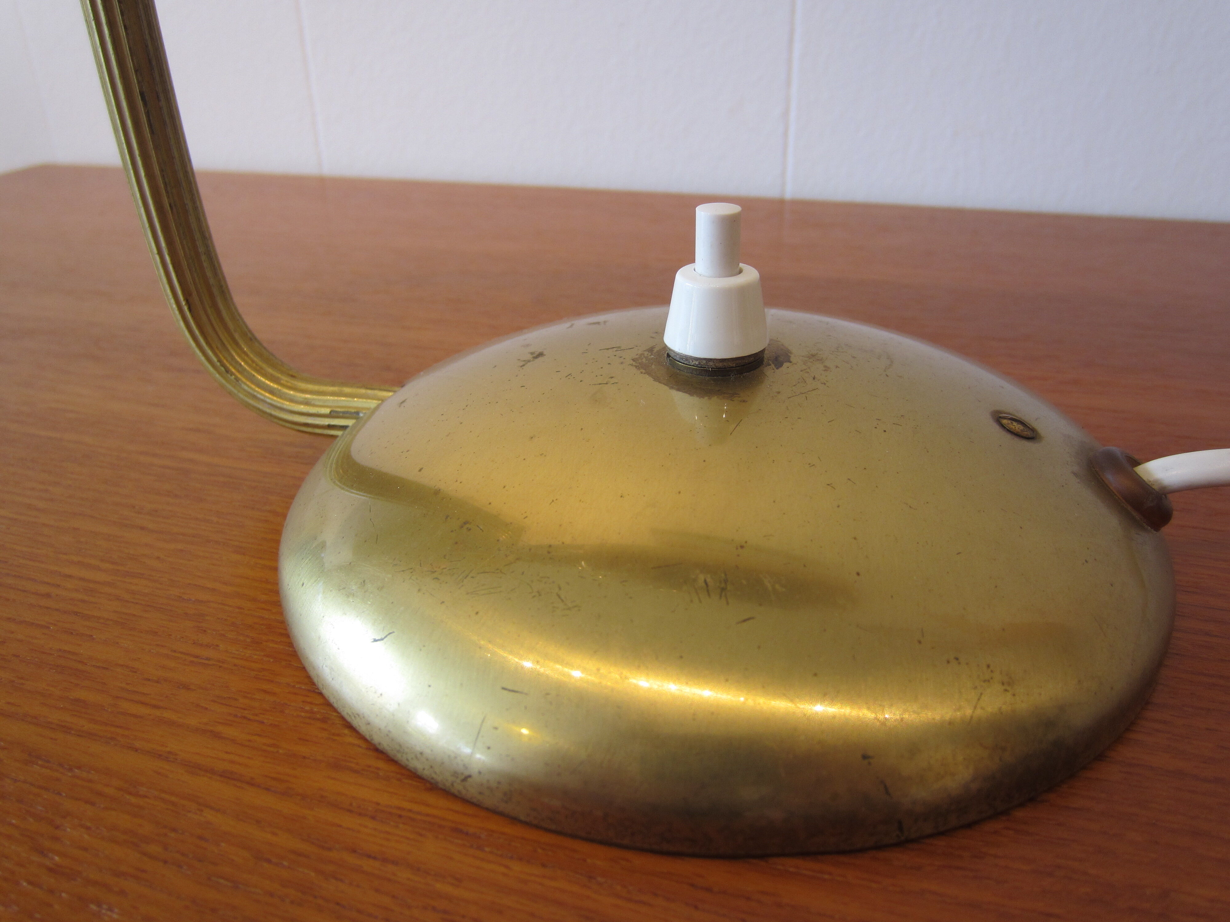 Scandinavian asea desk lamp