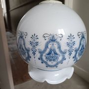 Suspension, boule de bain en opaline