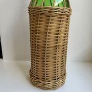 bouteille entourée de rotin années 70