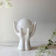 Lampe main ceramique globe opaline
