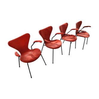 4 chairs serie 7 Arne Jacobsen Frtiz Hansen