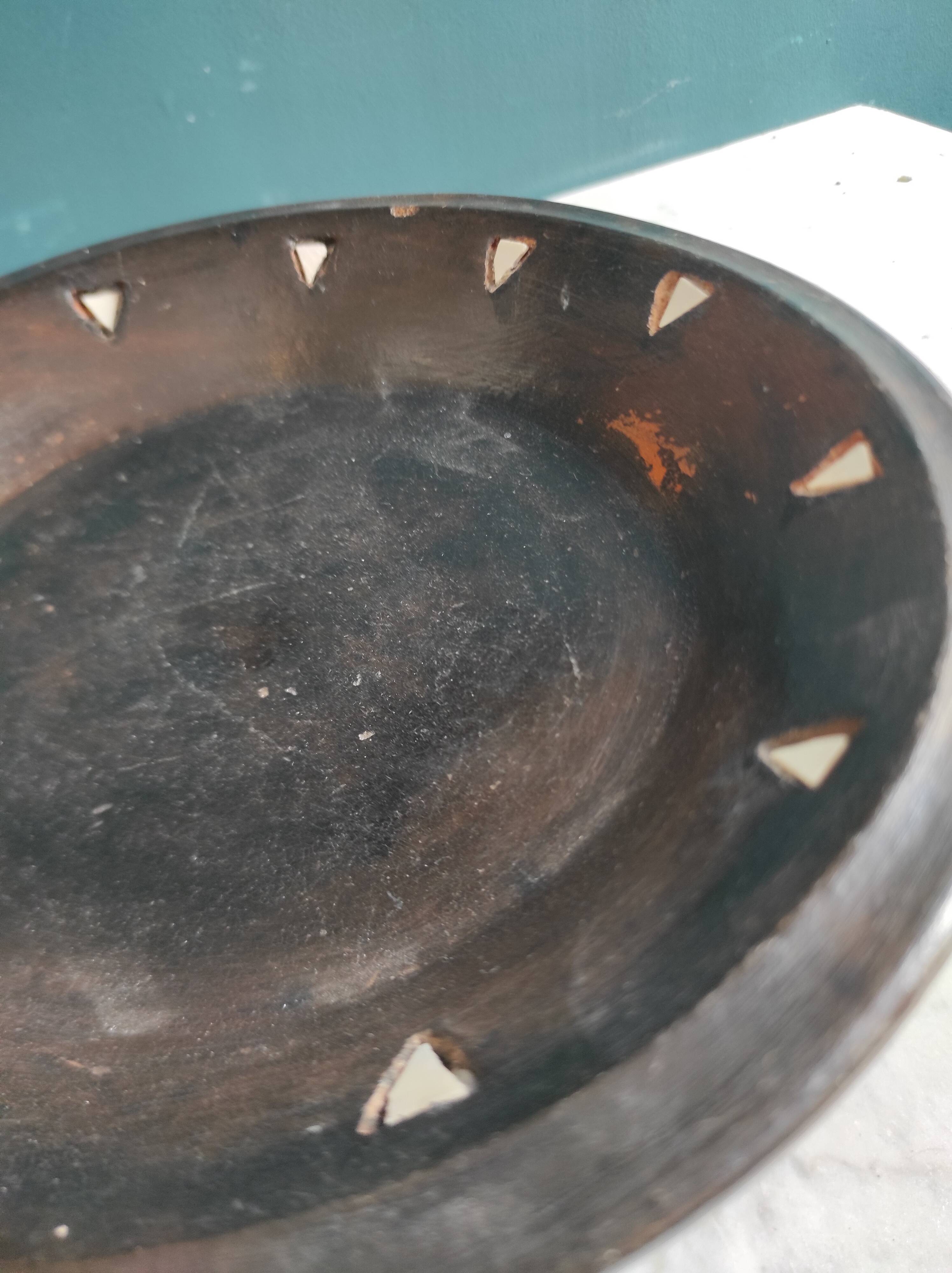 African serving plate