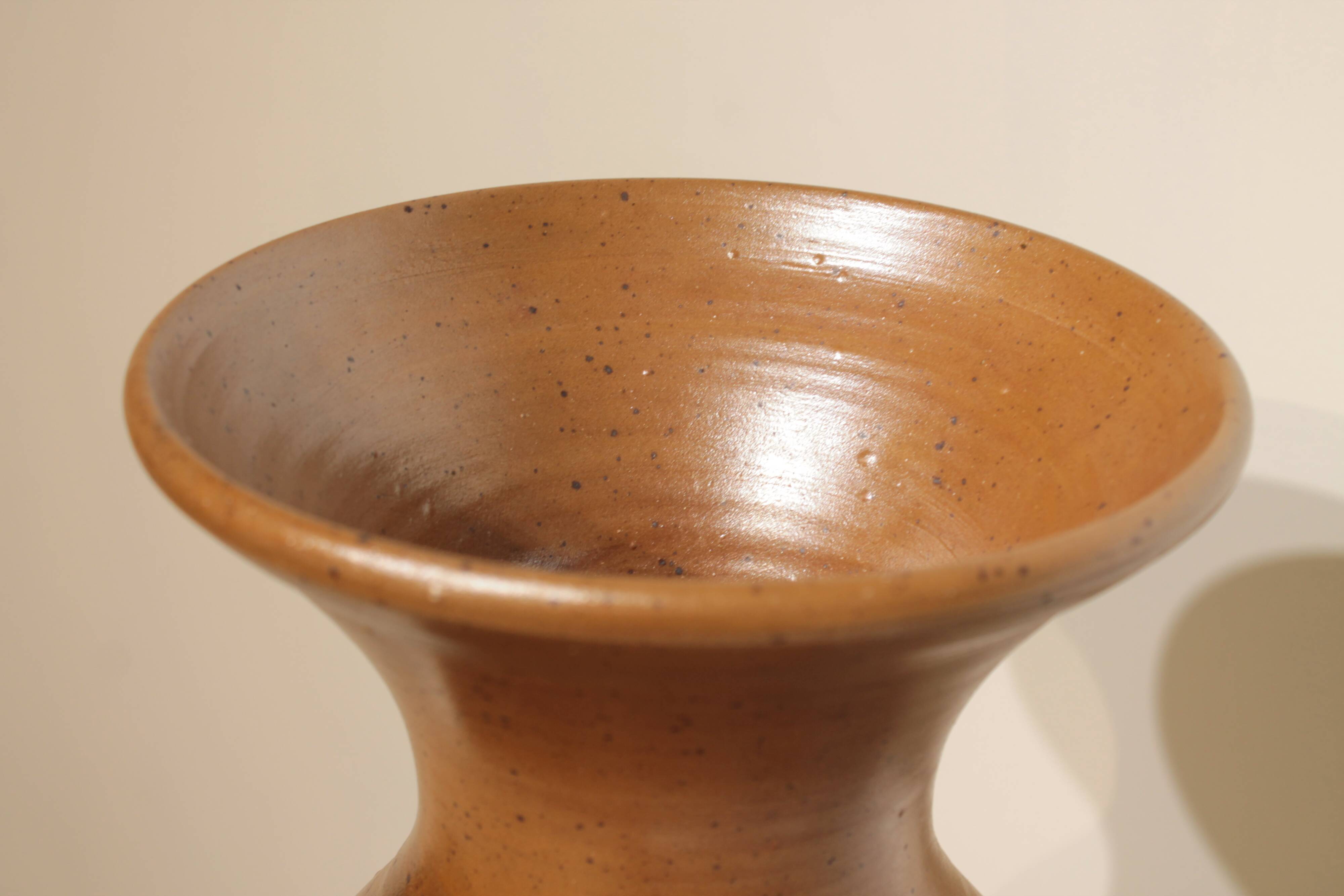 Important iridescent stoneware vase