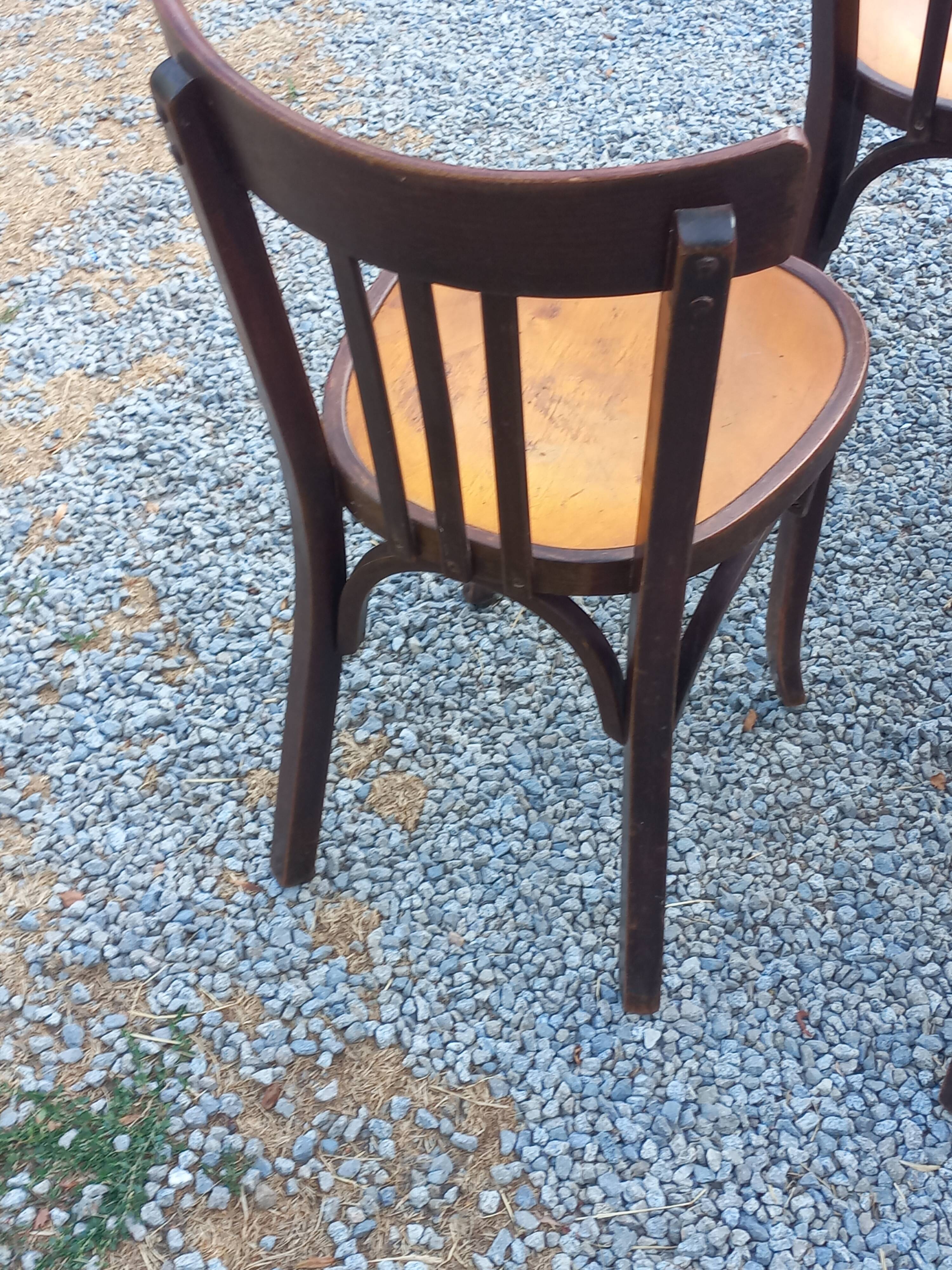 Set de 5 chaises de bistrot anciennes