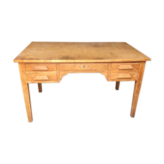 The 50's school desk