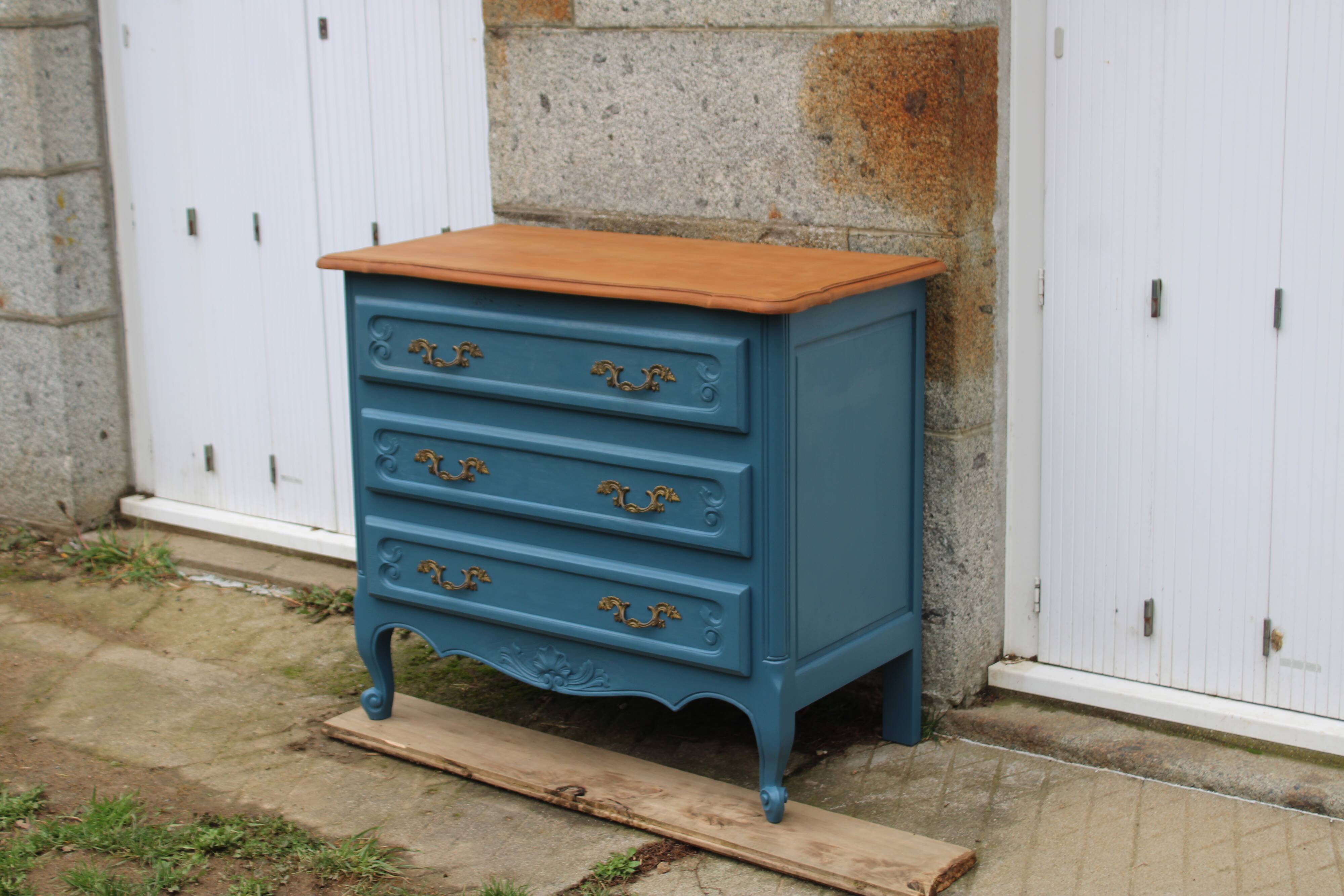 Commode ancienne rénovée bleu – plateau bois – 3 tiroirs