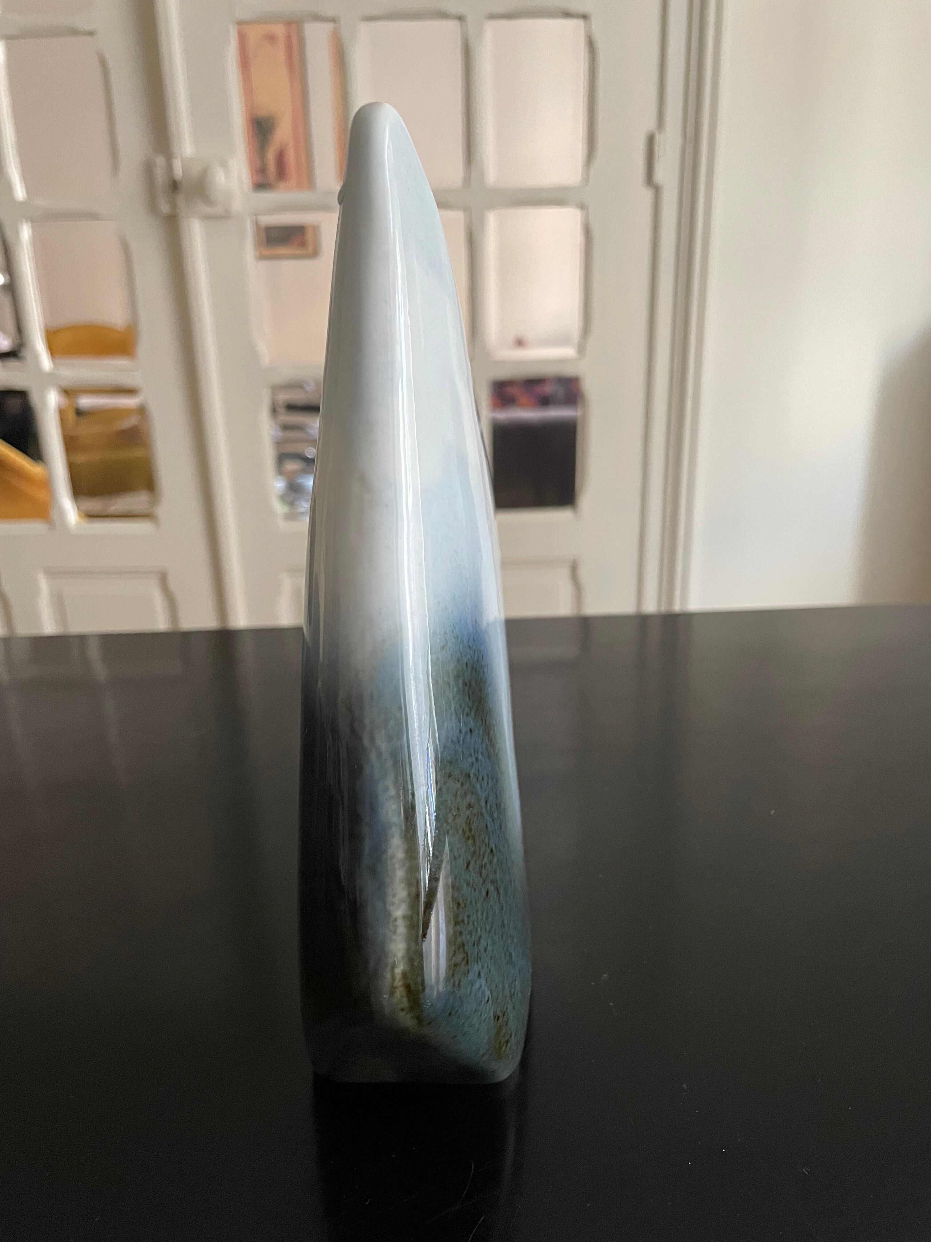 Yves Mohy vase in Virebent porcelain