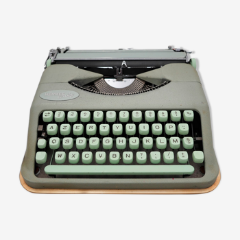 Typewriter hermes baby rocket lime green with its brown suitcase revised ribbon new