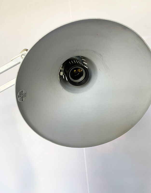 Articulated floor lamp