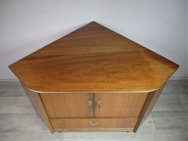 Cabinet Allemagne années 1960