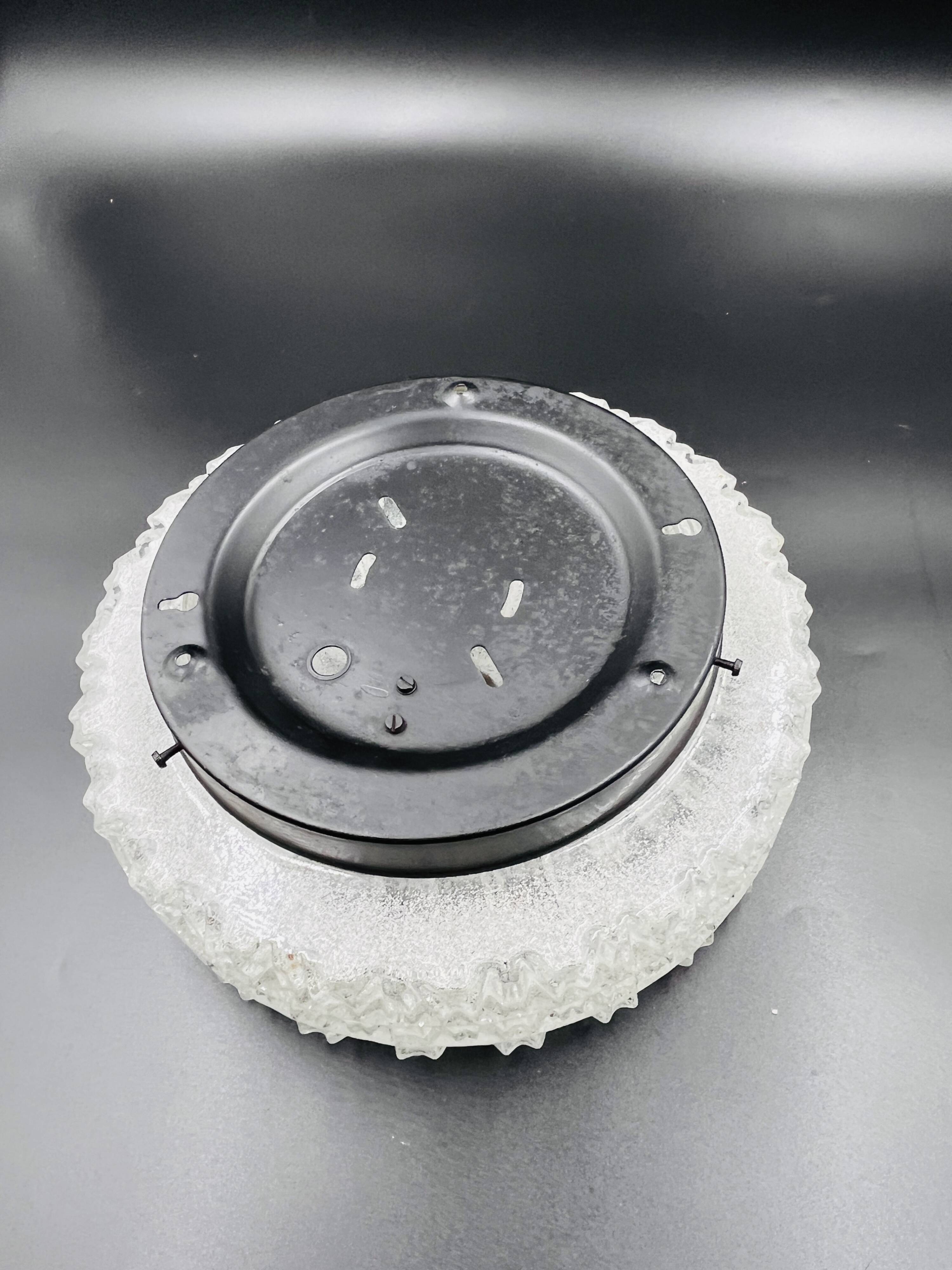 Plafonnier en verre relief sablé RZB