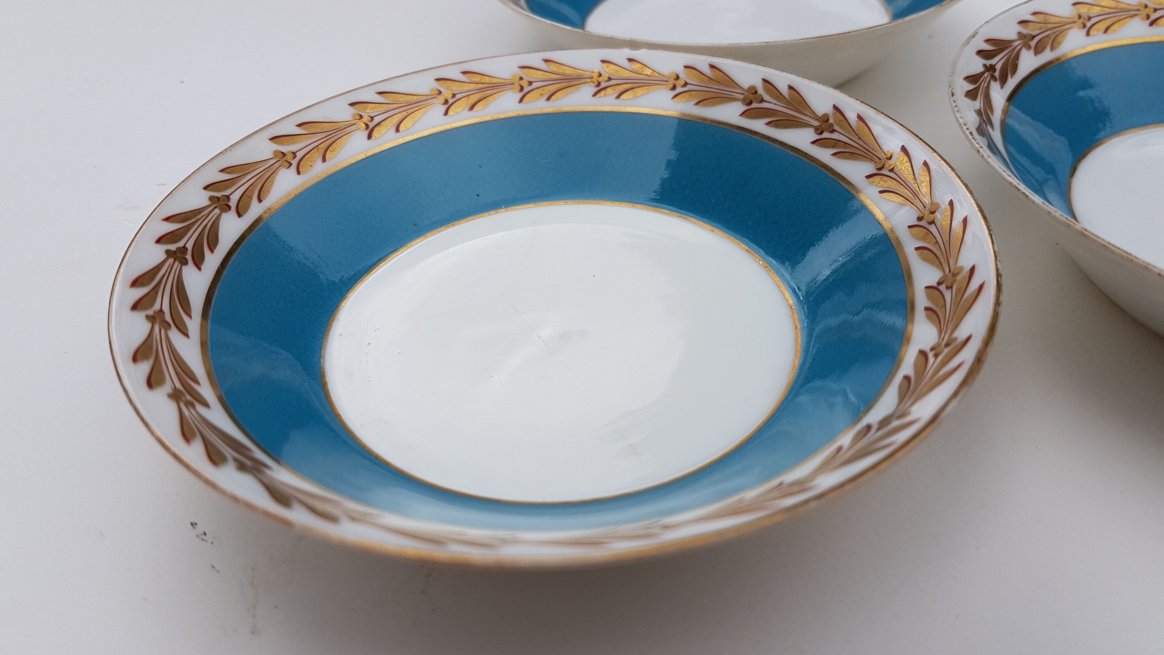 3 saucers empire style