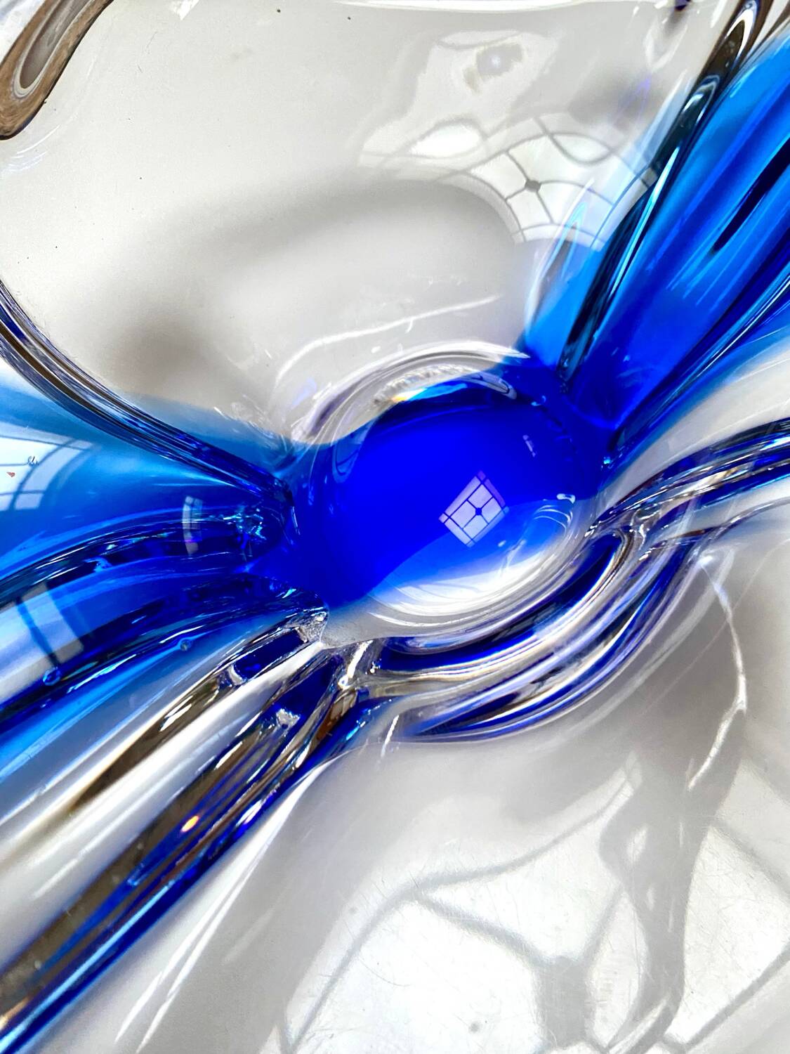 Murano Sommerso glass fruit bowl / centerpiece (1960s/70s)