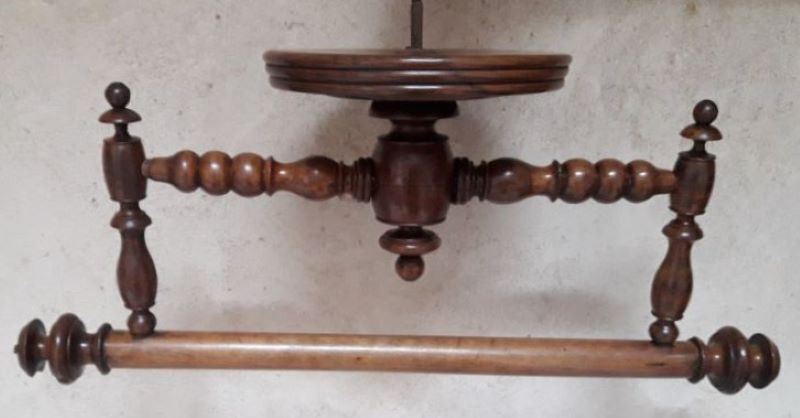 Walnut bed sky suspension late nineteenth °