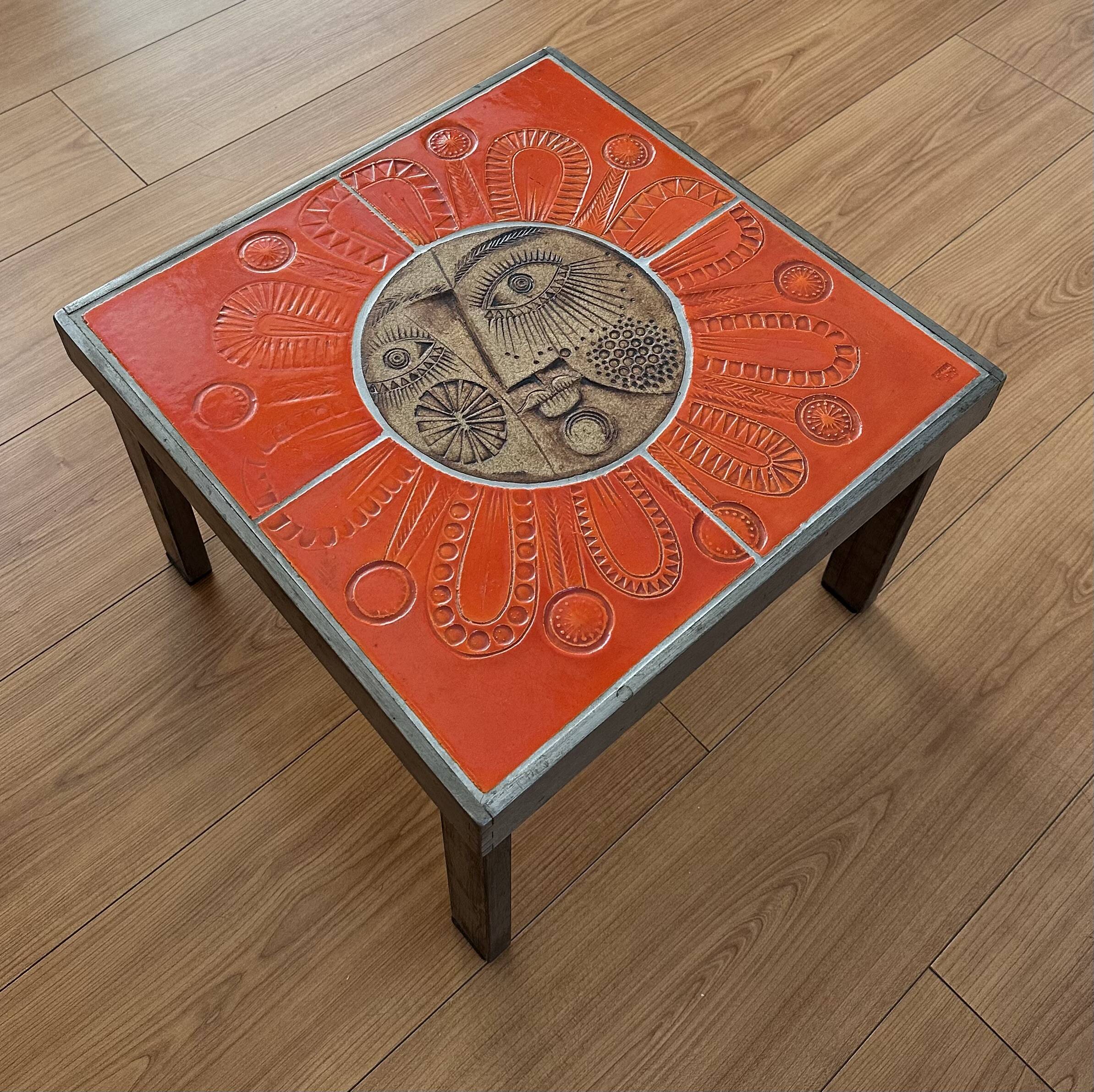 Coffee table end of sofa Roger Capron and Jean Derval ceramic 70s sun model