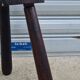 Tabouret tripode en bois massif