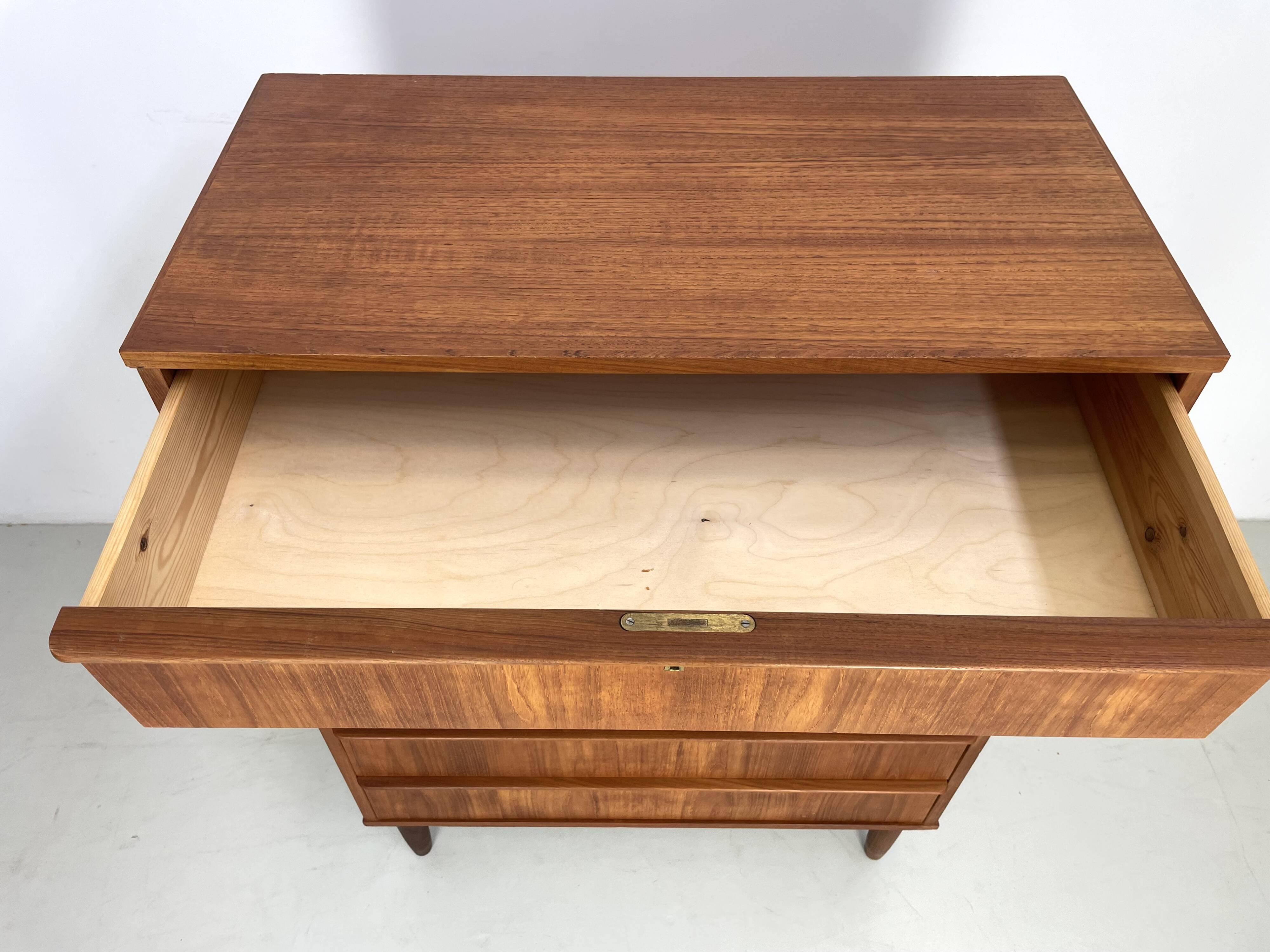 Vintage danish chest of drawers 1960's