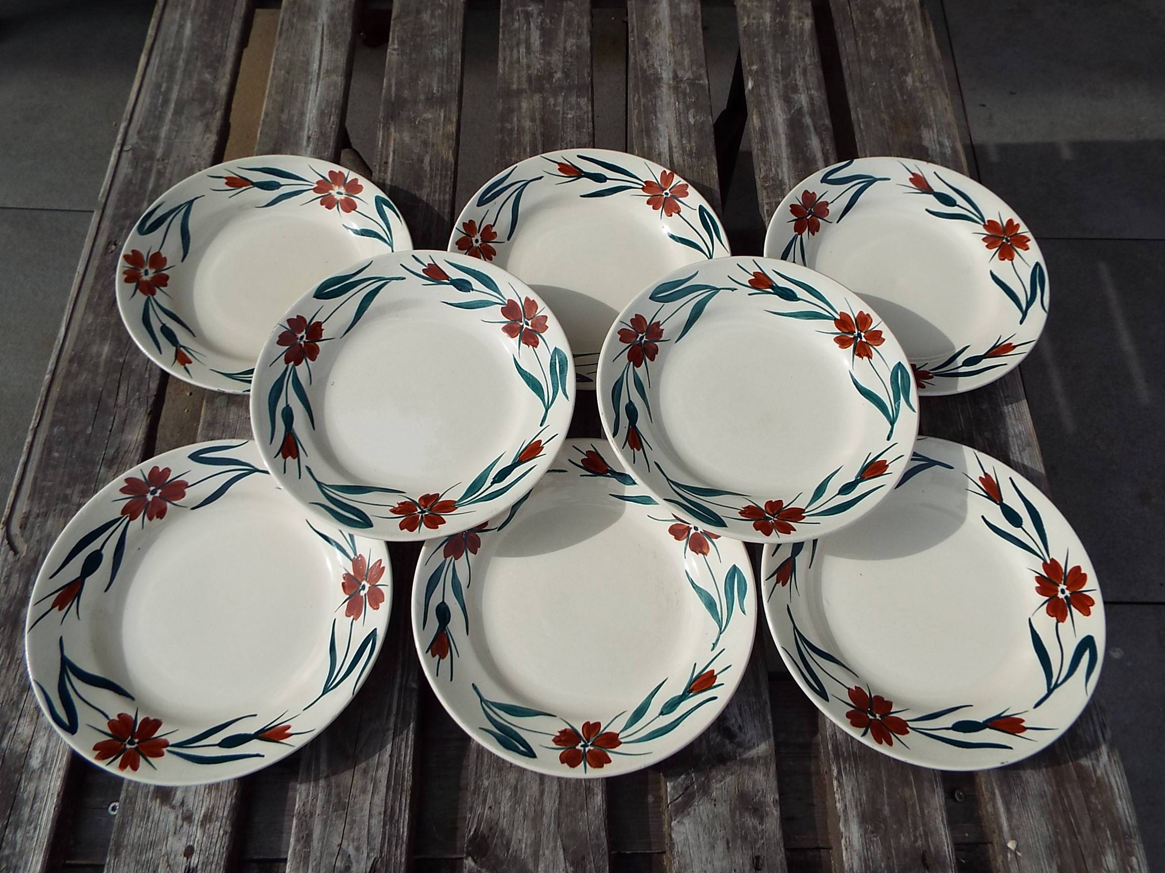8 flat plates Terre de Fer Longchamp model Christiane