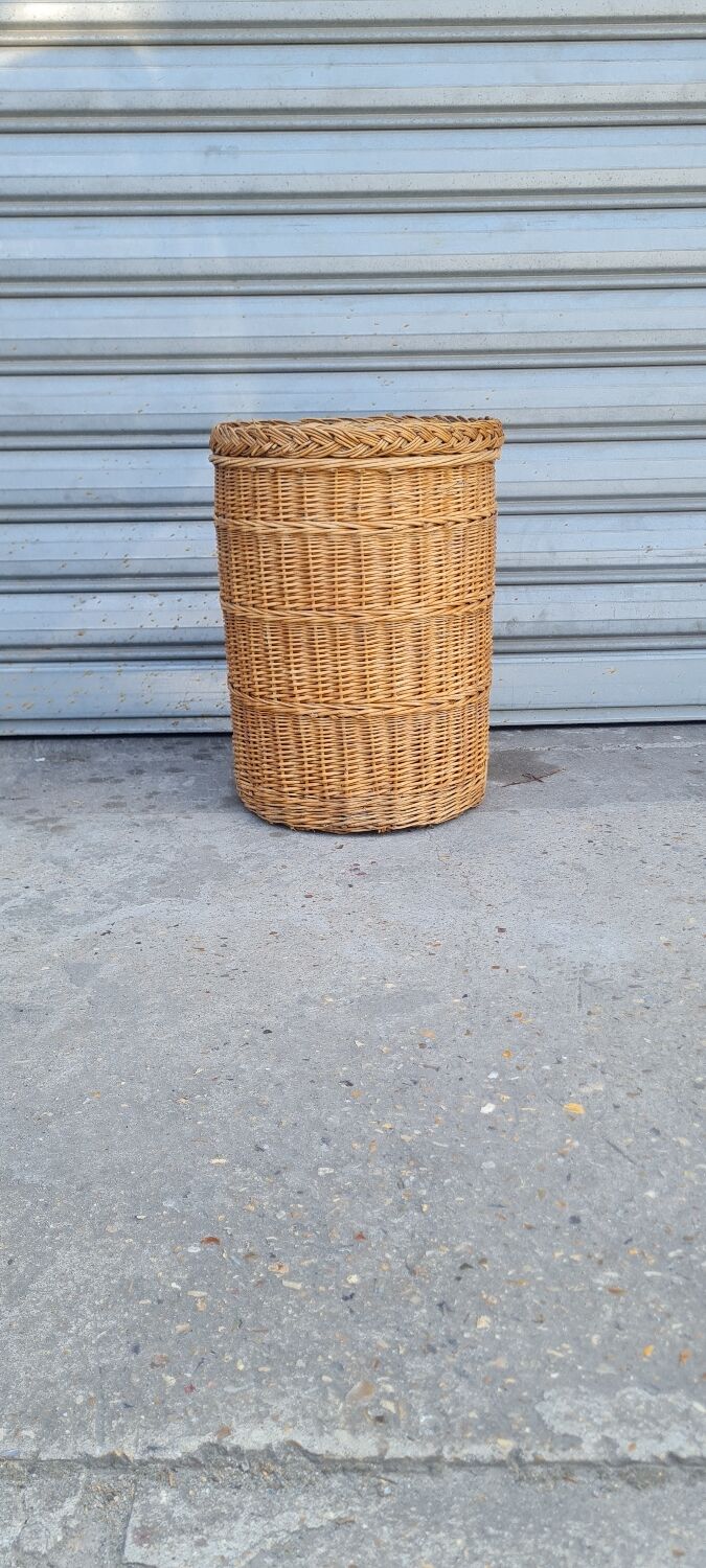 Wicker basket