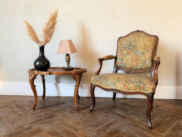 Armchair to the Queen, Louis XV style, circa 1750
