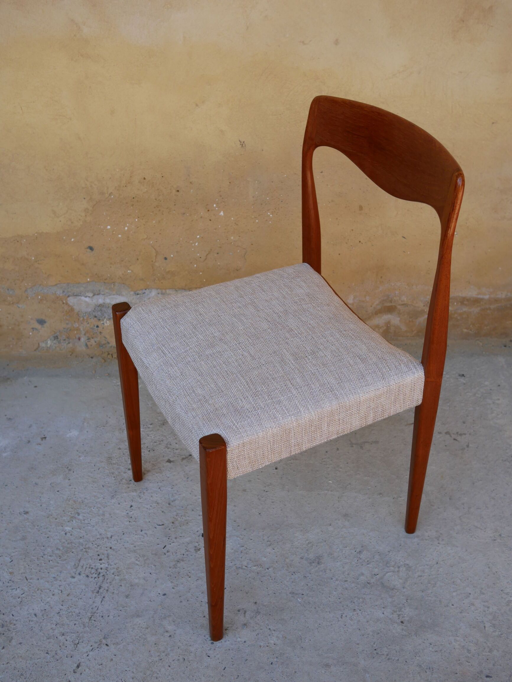 Set of 6 chairs Scandinavian teak by Niels Otto Møller