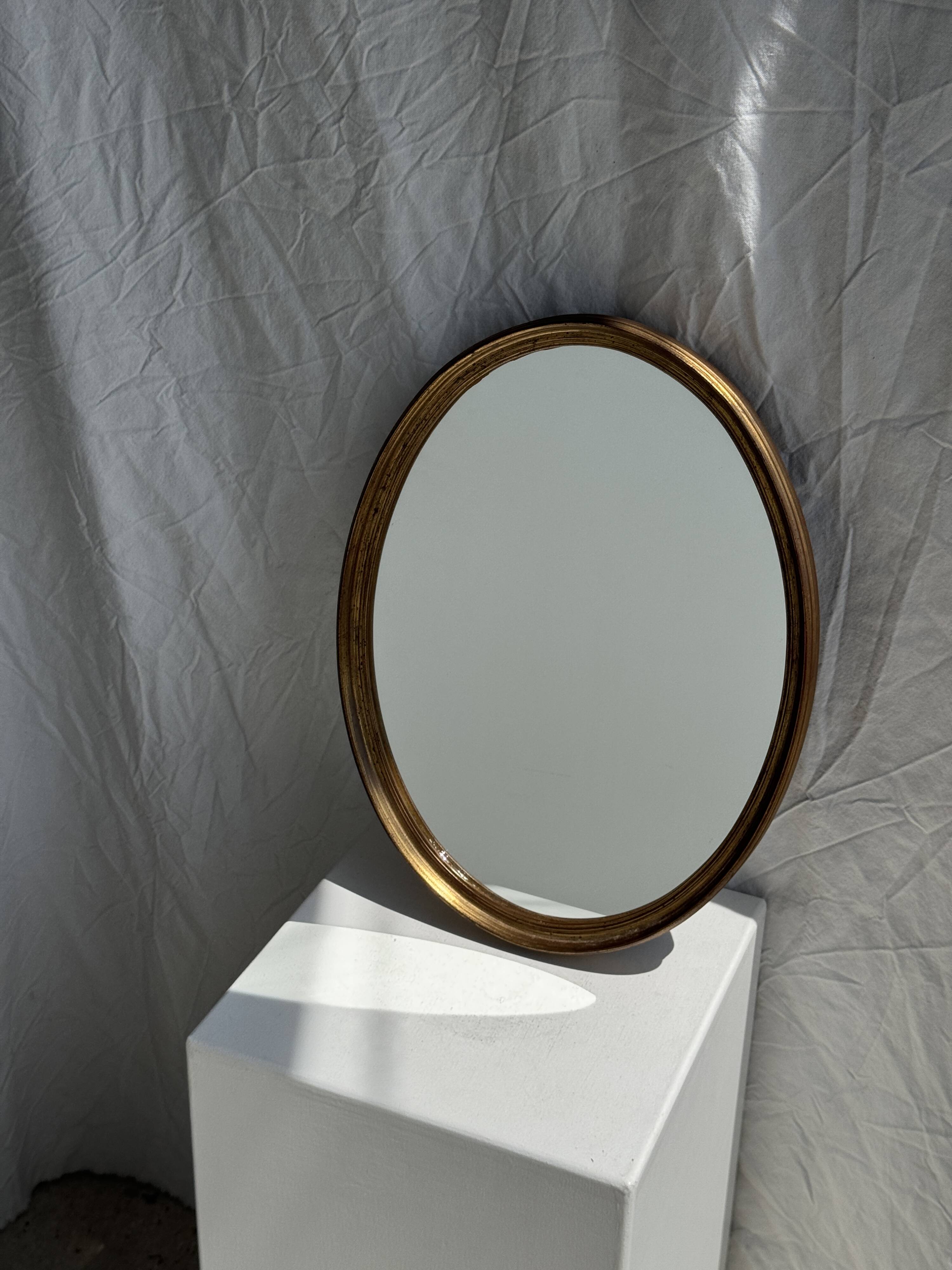 Classic gold oval mirror 42x32