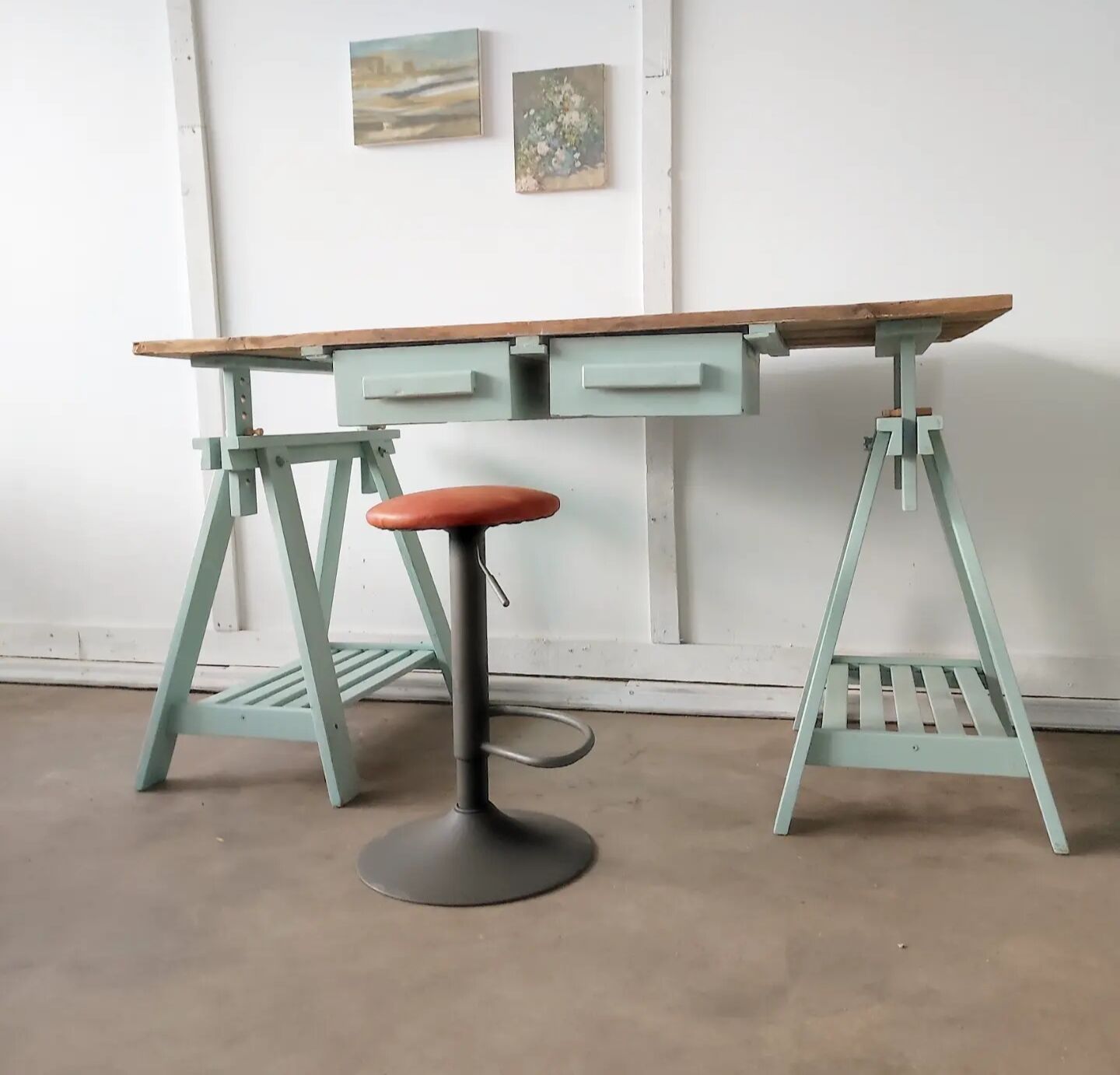 workshop office on adjustable trestles