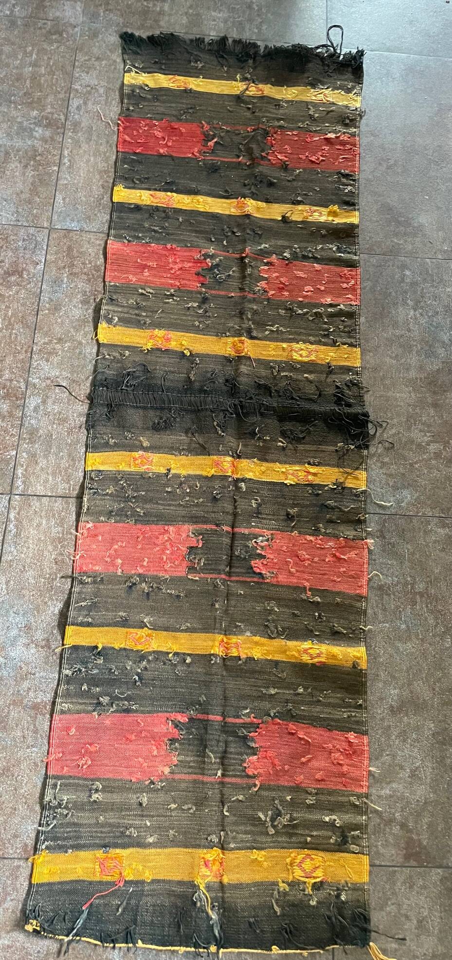 Long Moroccan Berber rug in sabra (vegetable silk) that can be divided