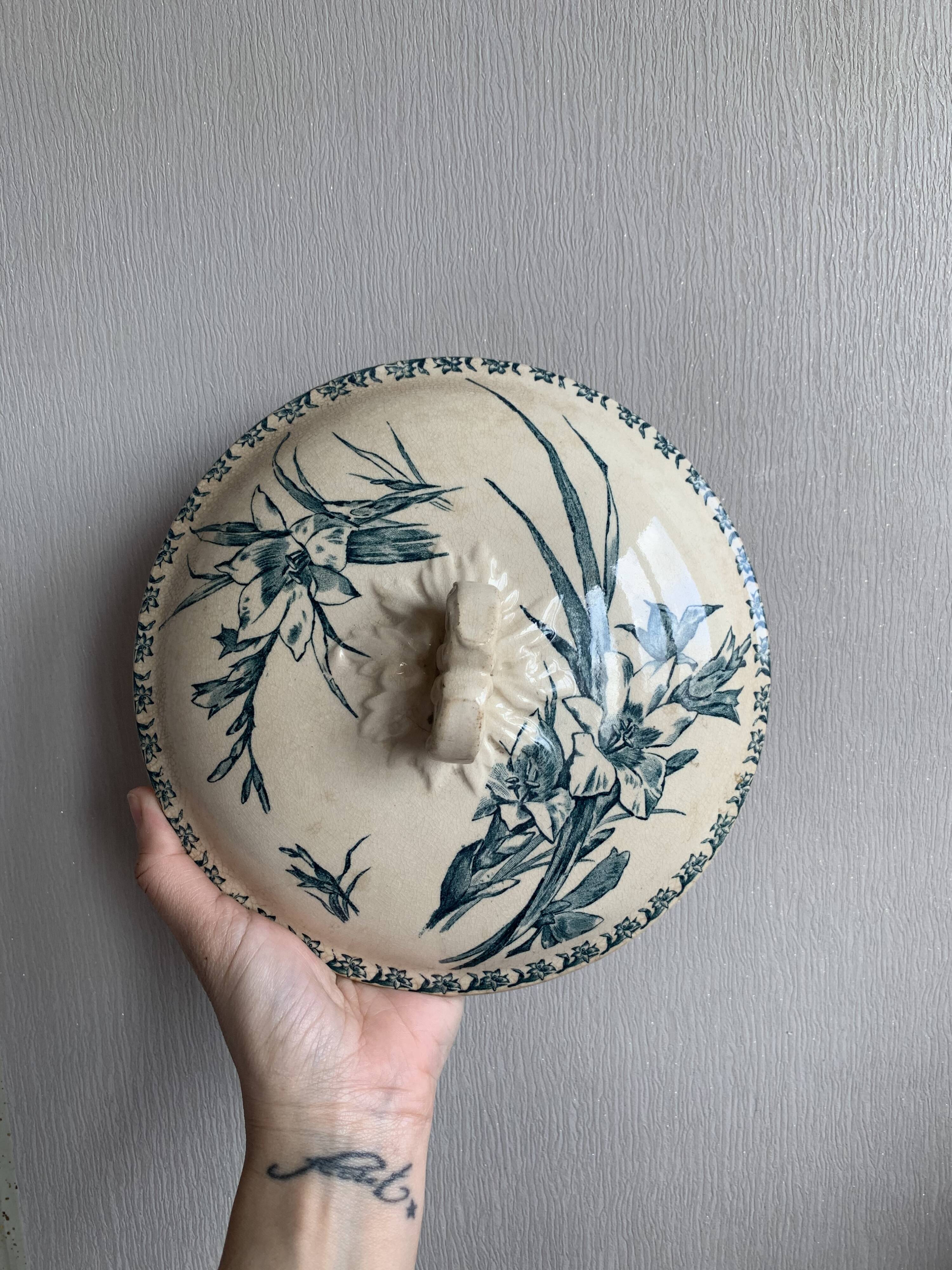 Vintage soup bowl in opaque porcelain from Gien - Glaieul model