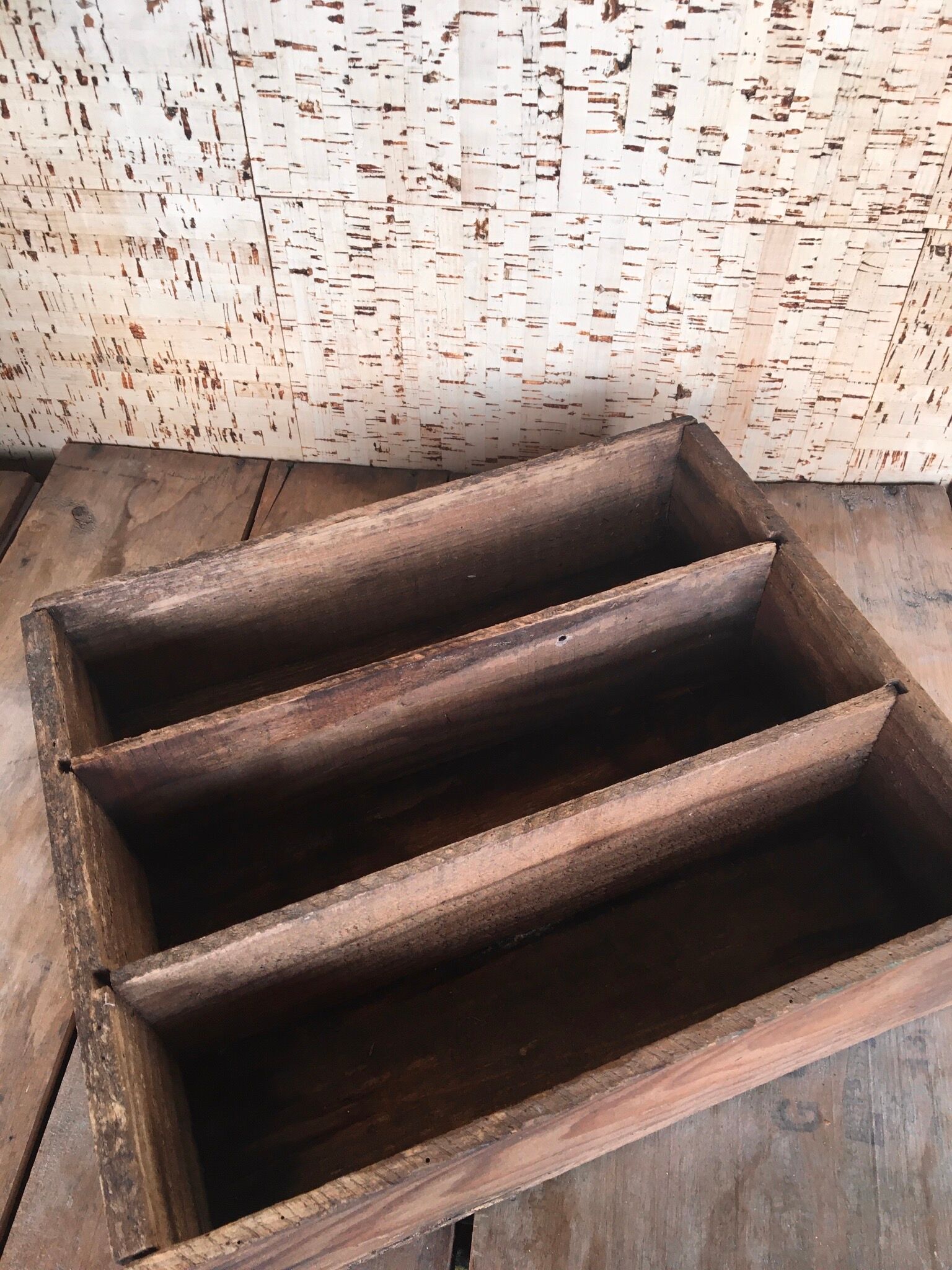 Casier 3 compartiments en bois ancien