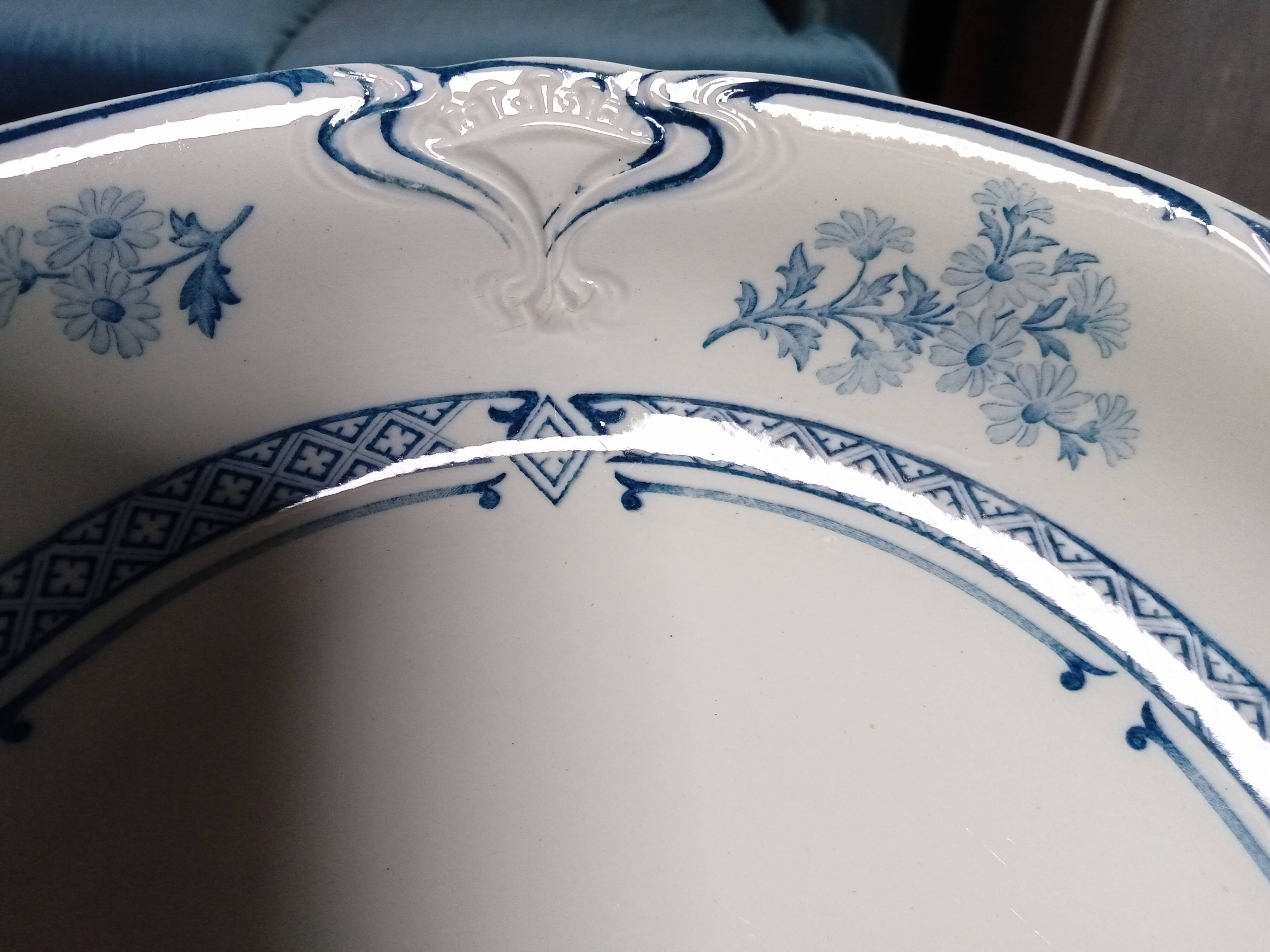 Manon Terre de Fer Dish