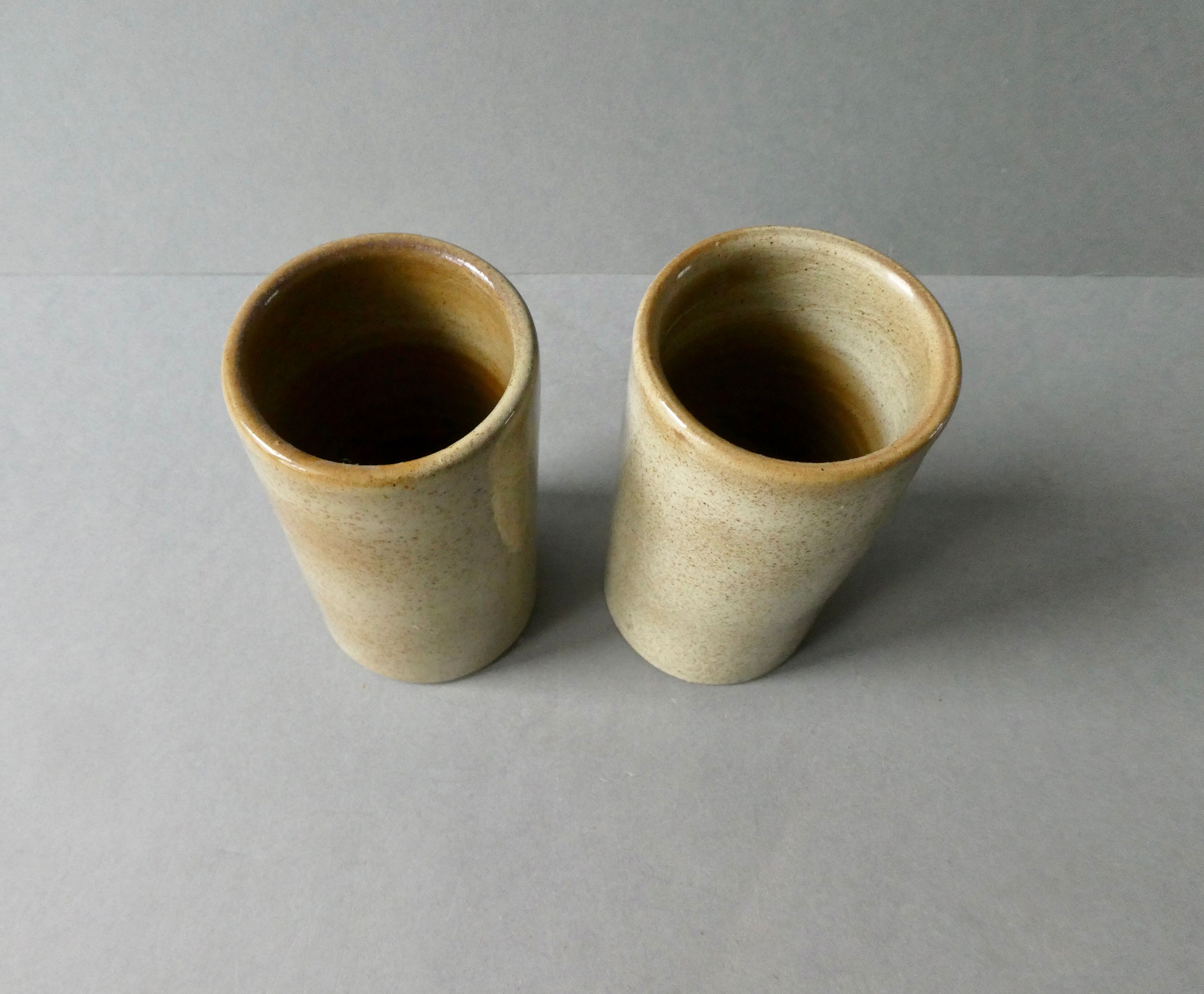 2 verres gobelets en grès émaillé Jean Dubost à Noron
