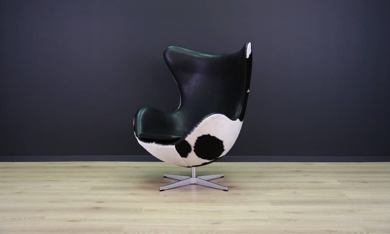 Egg chair de Arne Jacobsen en cuir de vache