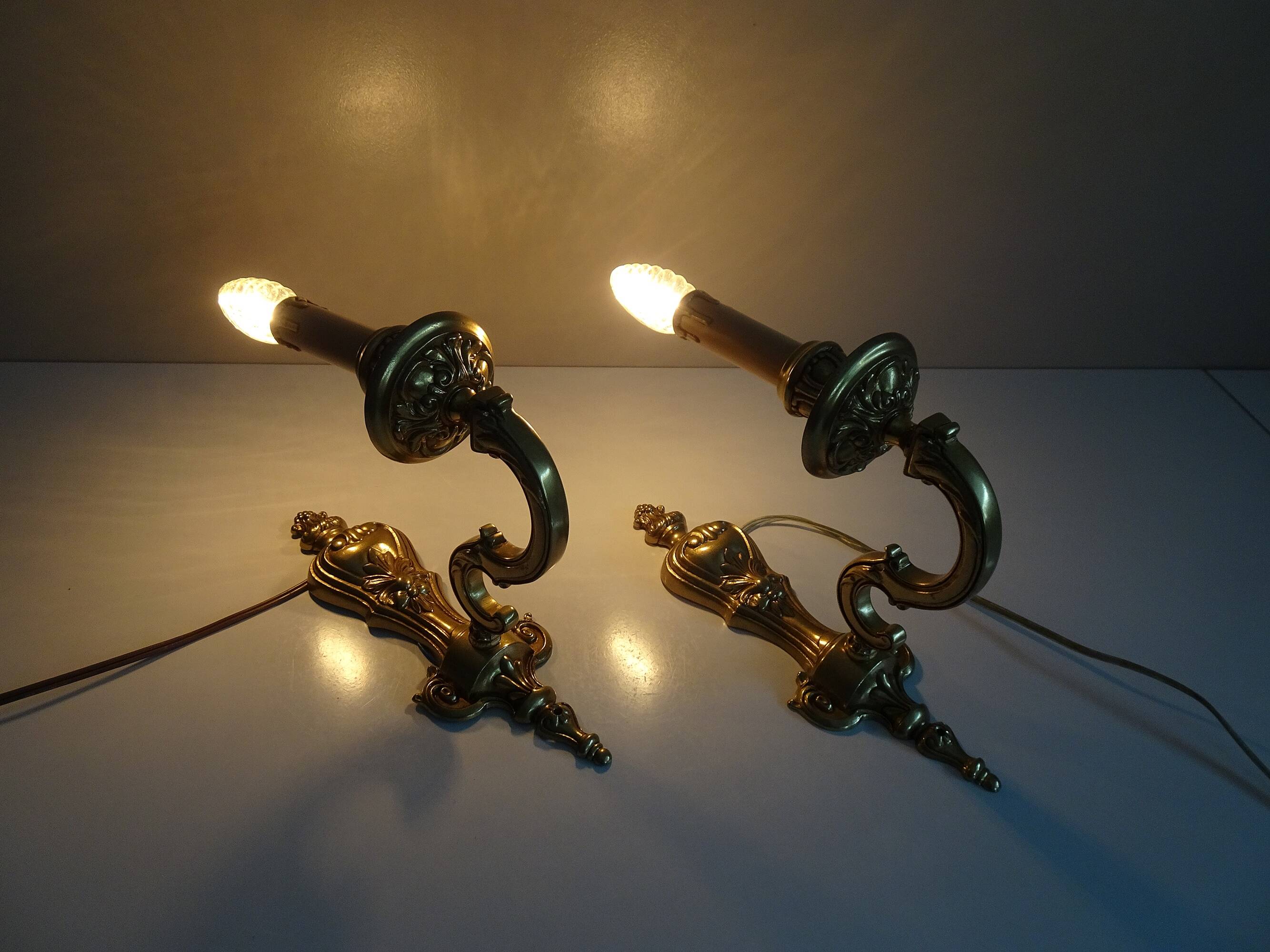 Bronze wall lamps