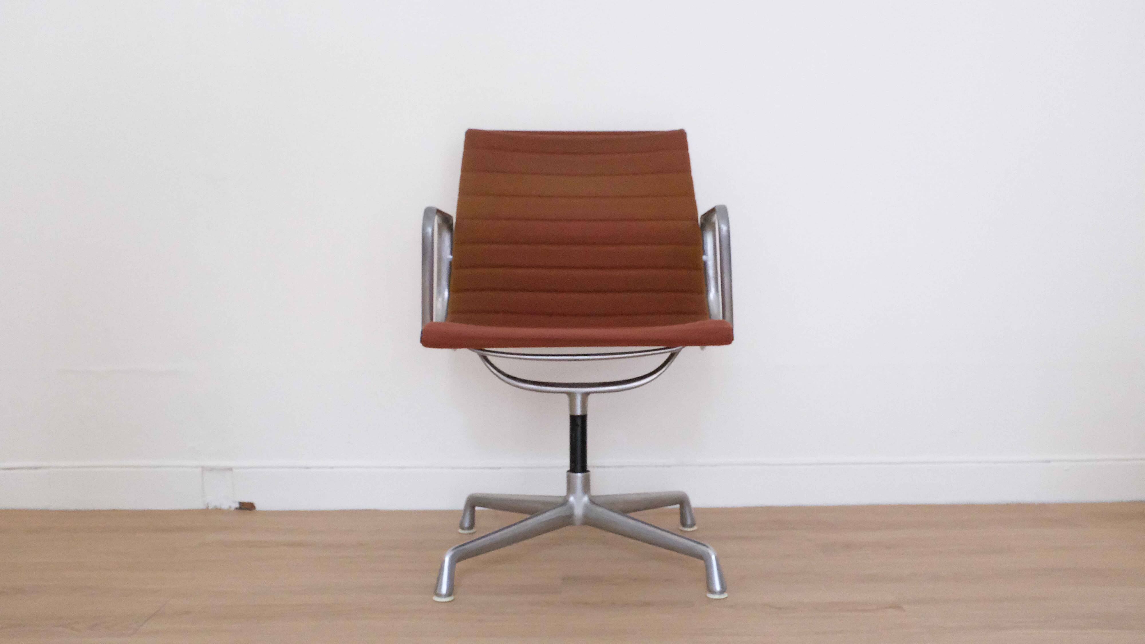 Chaise de bureau par Charles Eames 1980