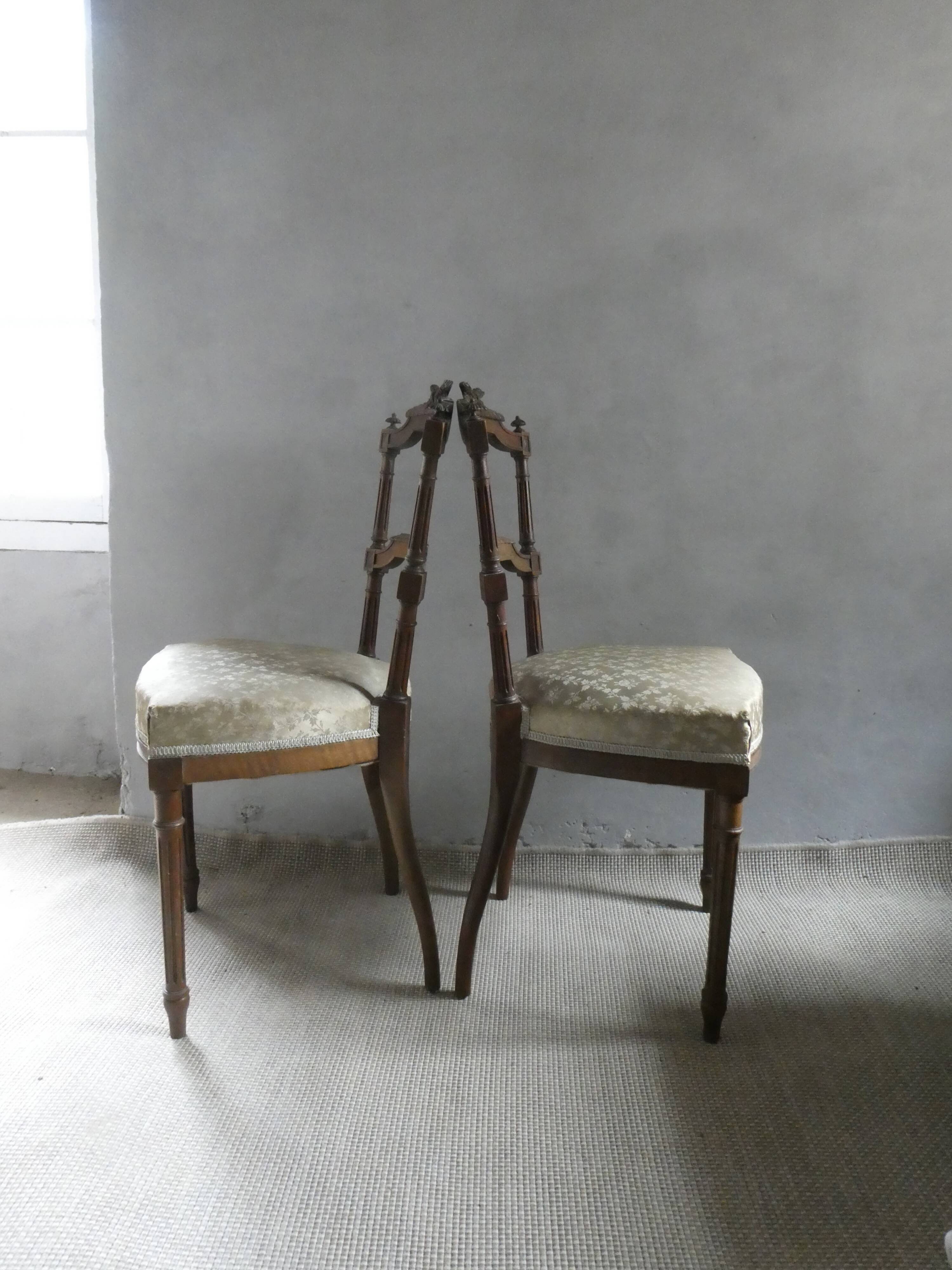 Pair of flying chairs in Louis XVI style