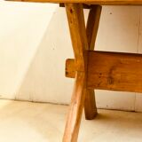 Table en pin de pays