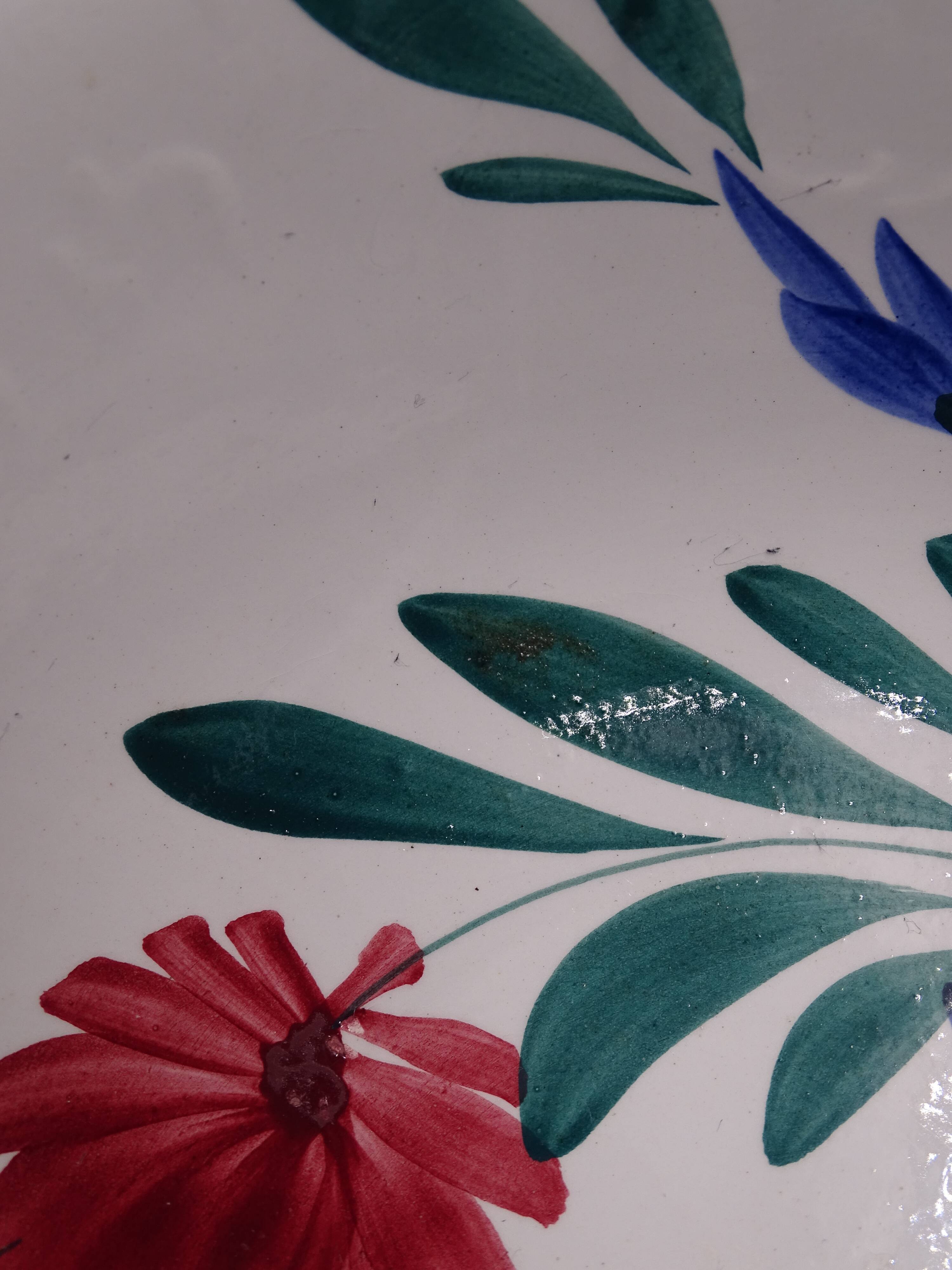 Large earthenware bowl of Moulin-des-Loups - Floral decoration - Around 1960