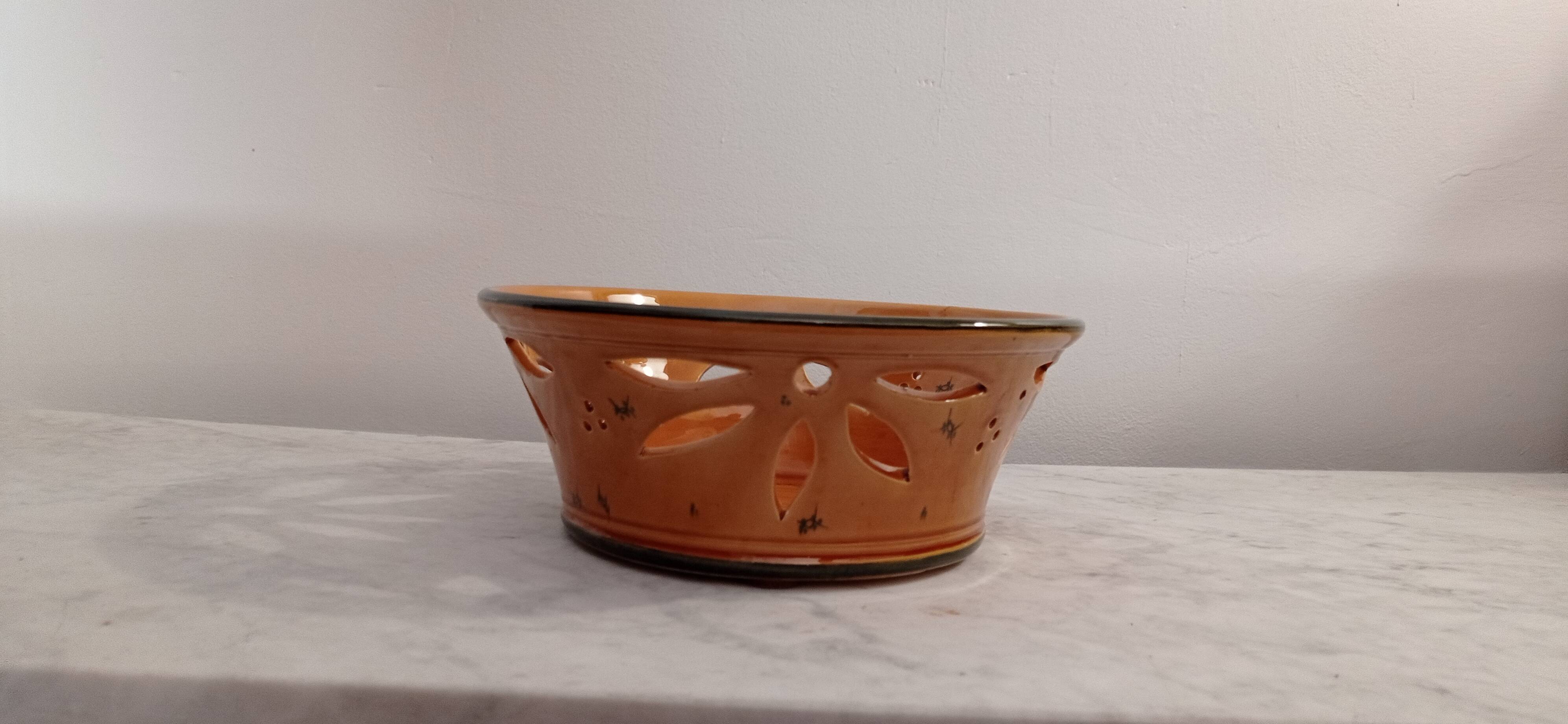 Enamelled earthenware fruit bowl