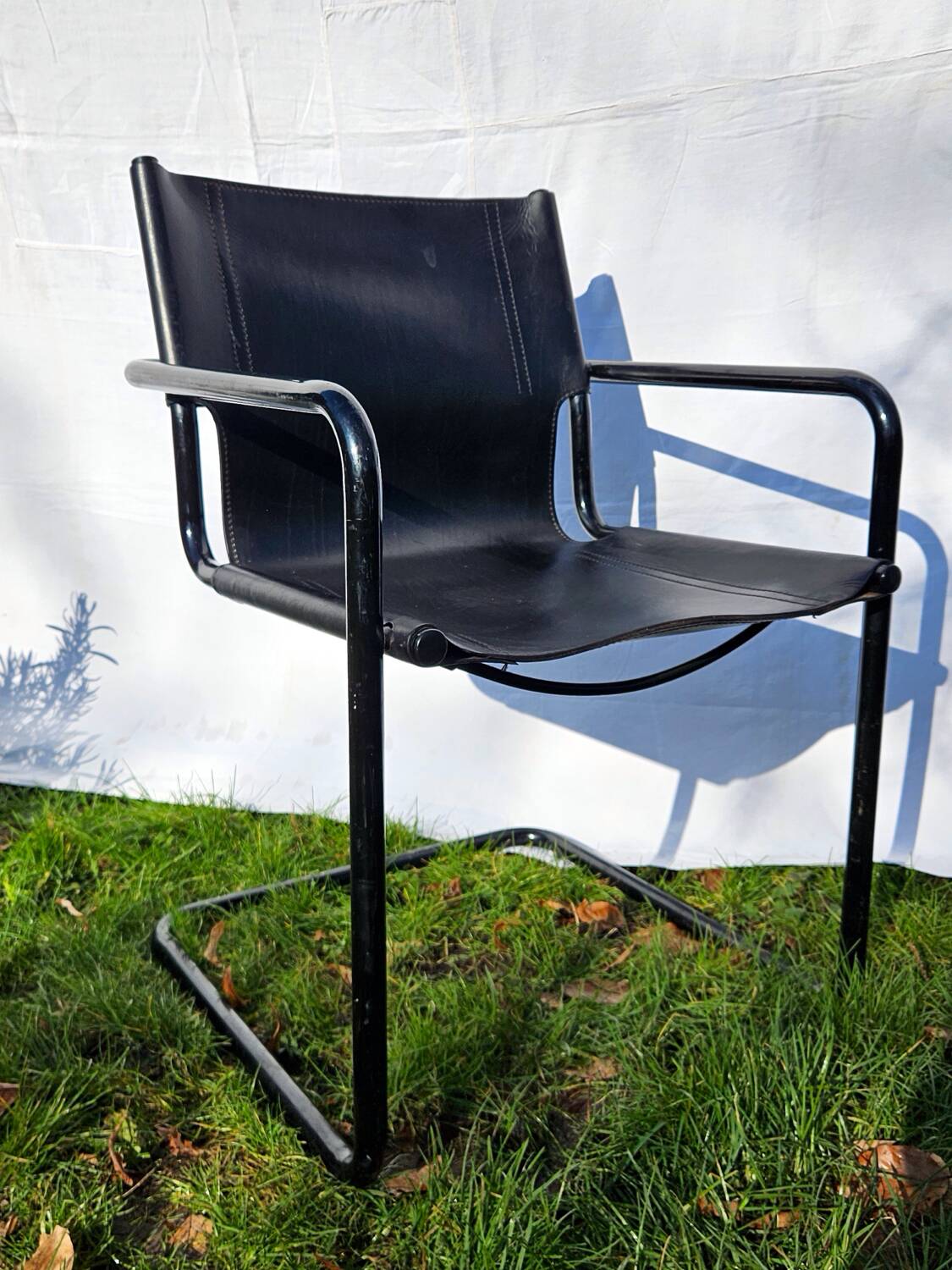 4 Matteo Grassi armchairs in black leather